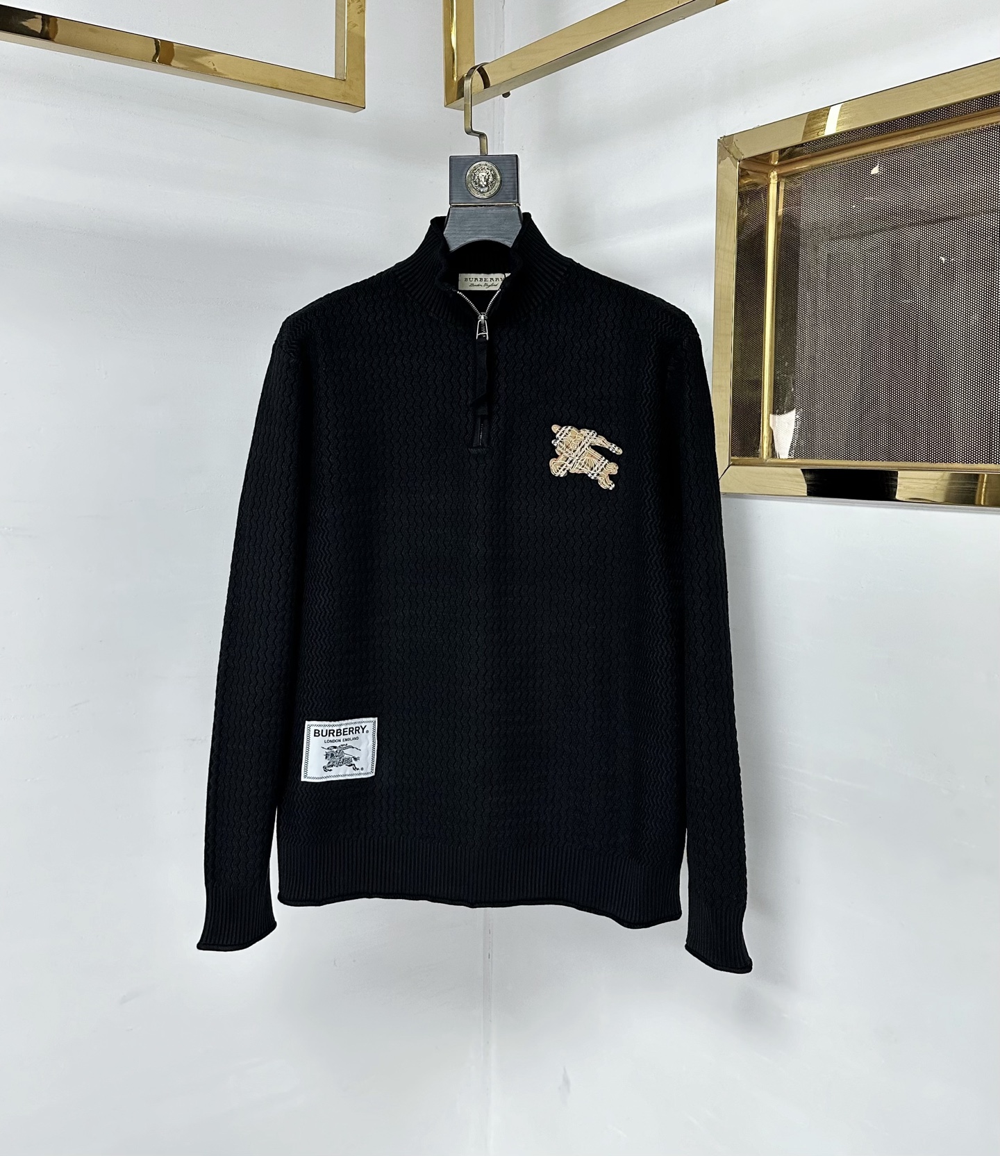 BBR 2025SS秋冬新款半开衫开衫毛衣，专柜同步发售，采用羊毛混纺针织衫毛衣，经典格子飞马刺绣log