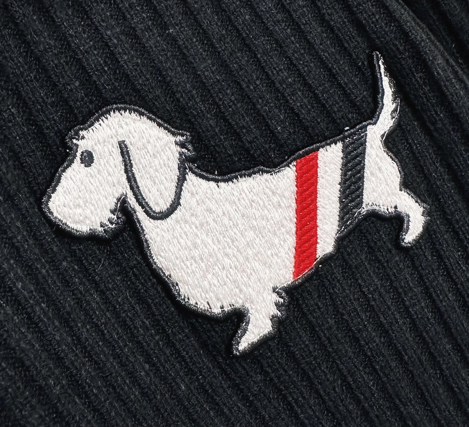 TB 2025SS秋冬新款开衫翻领毛衣，专柜同步发售，采用羊毛混纺针织衫毛衣，经典腊条狗刺绣logo➕四