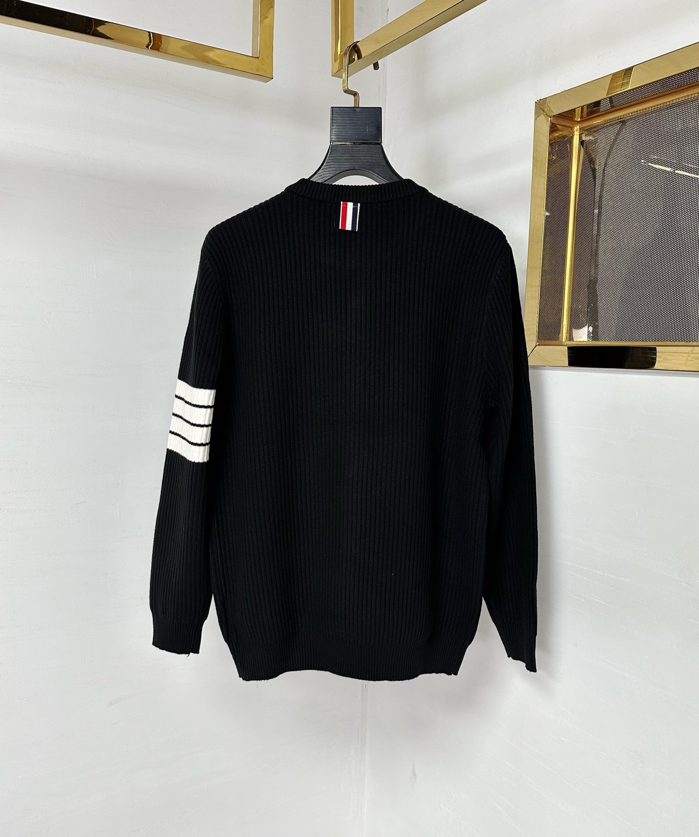 TB 2025SS秋冬新款开衫翻领毛衣，专柜同步发售，采用羊毛混纺针织衫毛衣，经典腊条狗刺绣logo➕四