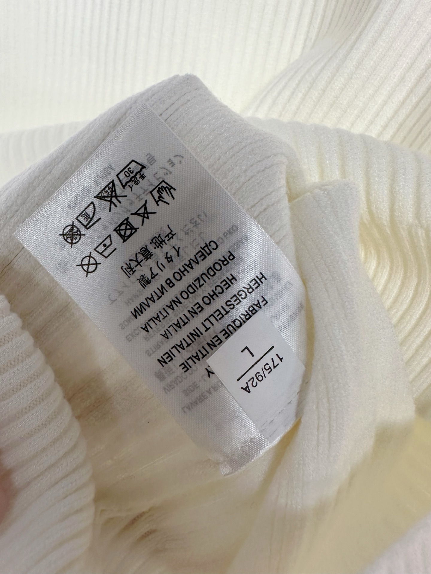 BBR 2025SS秋冬新款毛衣，专柜同步发售，采用羊毛混纺针织衫毛衣，经典格子TB五金logo，客供原