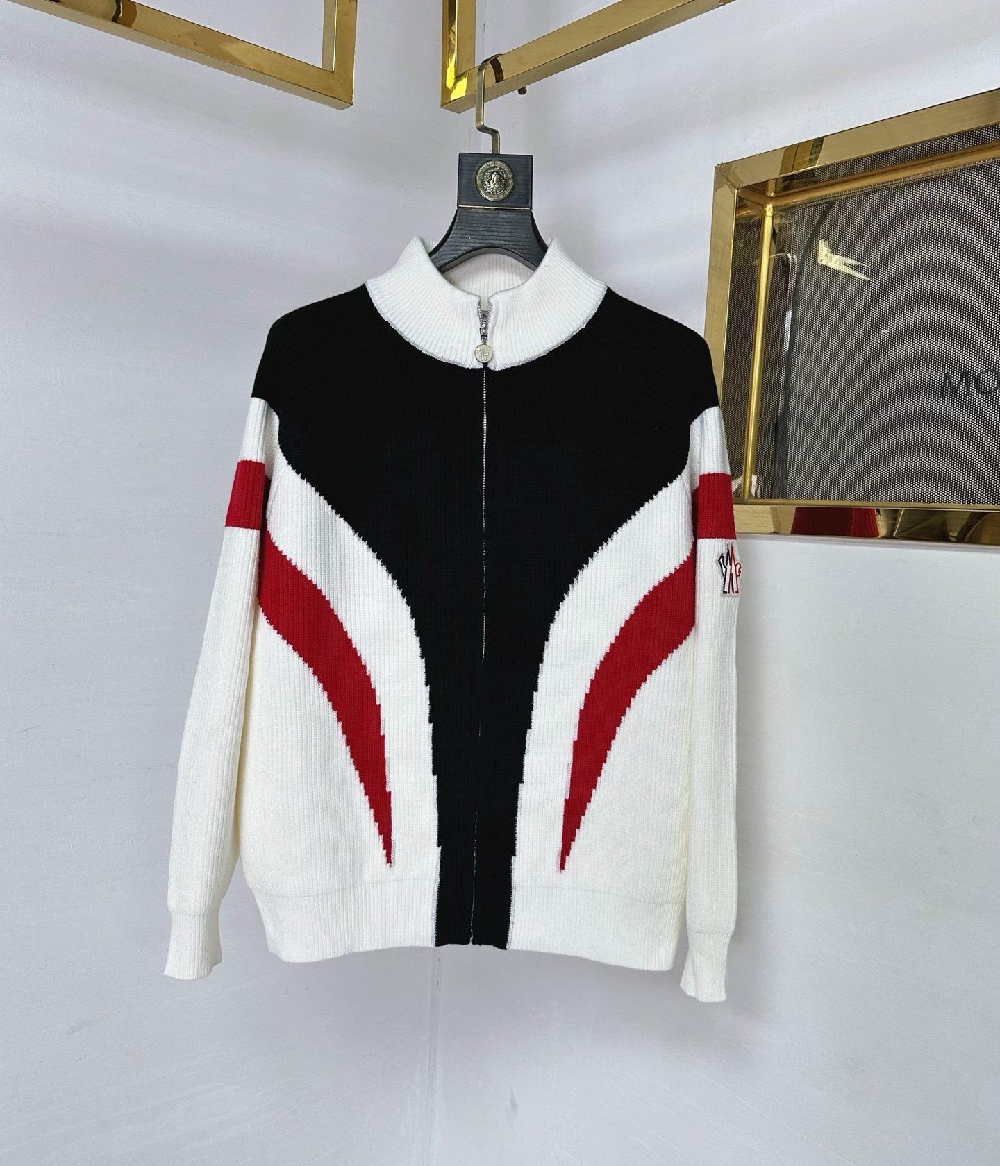 MON 2025Ss秋冬新款男女同款高克重针织开衫，配色标识条纹工艺设计！钩织标识条纹修饰，设计经典配色