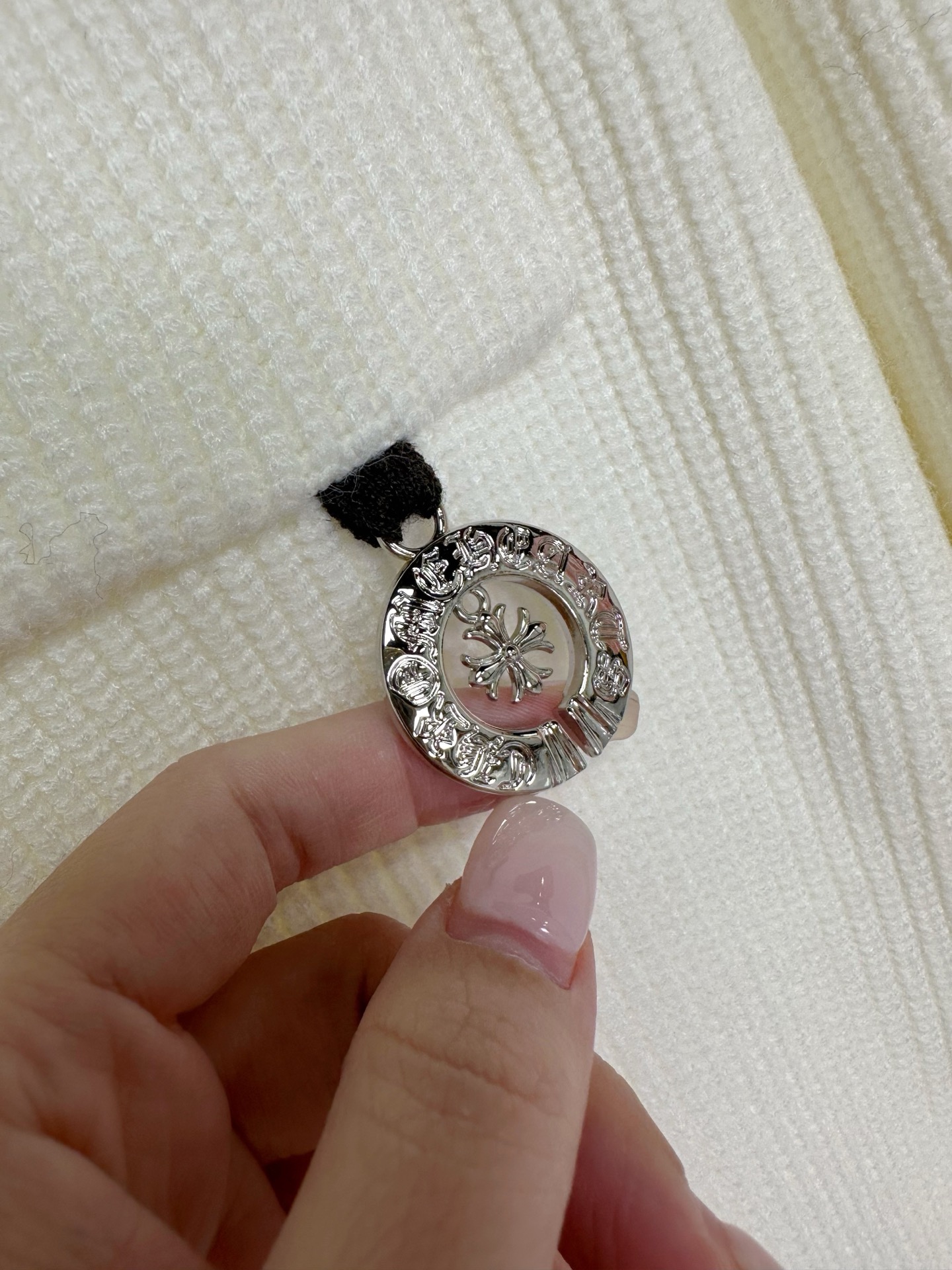 CH 2025Ss秋冬新款男女同款高克重针织开衫，配色标识条纹工艺设计！钩织标识条纹修饰，设计经典配色钩