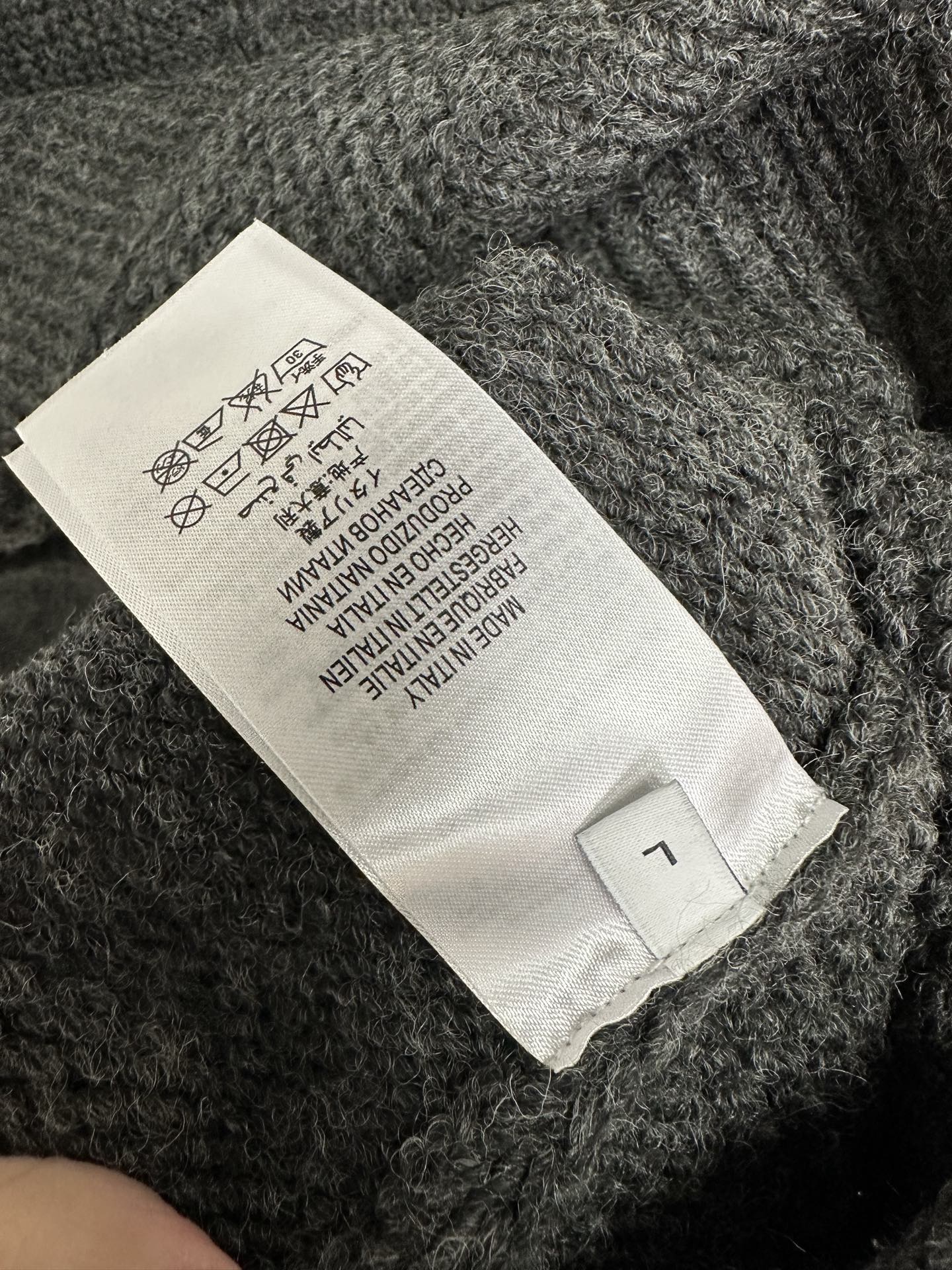 ARC 2025Ss秋冬新款男女同款高克重针织开衫，配色标识条纹工艺设计！钩织标识条纹修饰，设计经典配色