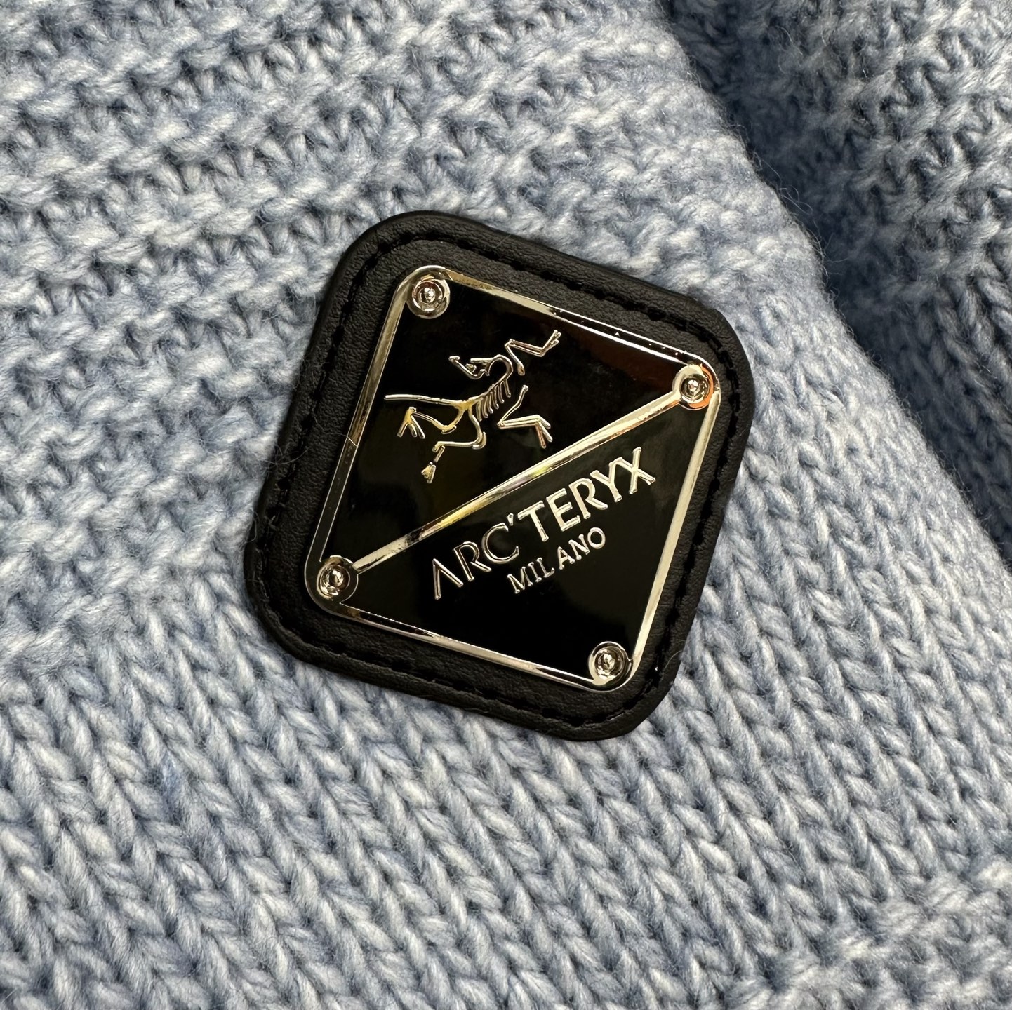 ARC 2025Ss秋冬新款男女同款高克重针织开衫，配色标识条纹工艺设计！钩织标识条纹修饰，设计经典配色