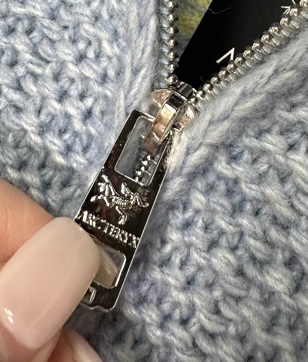 ARC 2025Ss秋冬新款男女同款高克重针织开衫，配色标识条纹工艺设计！钩织标识条纹修饰，设计经典配色