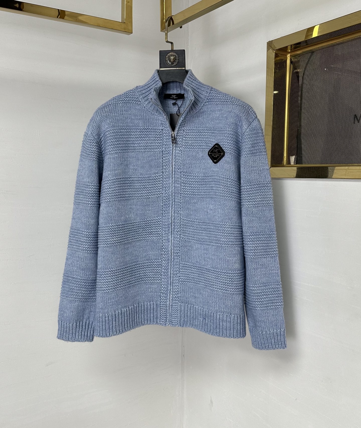 ARC 2025Ss秋冬新款男女同款高克重针织开衫，配色标识条纹工艺设计！钩织标识条纹修饰，设计经典配色