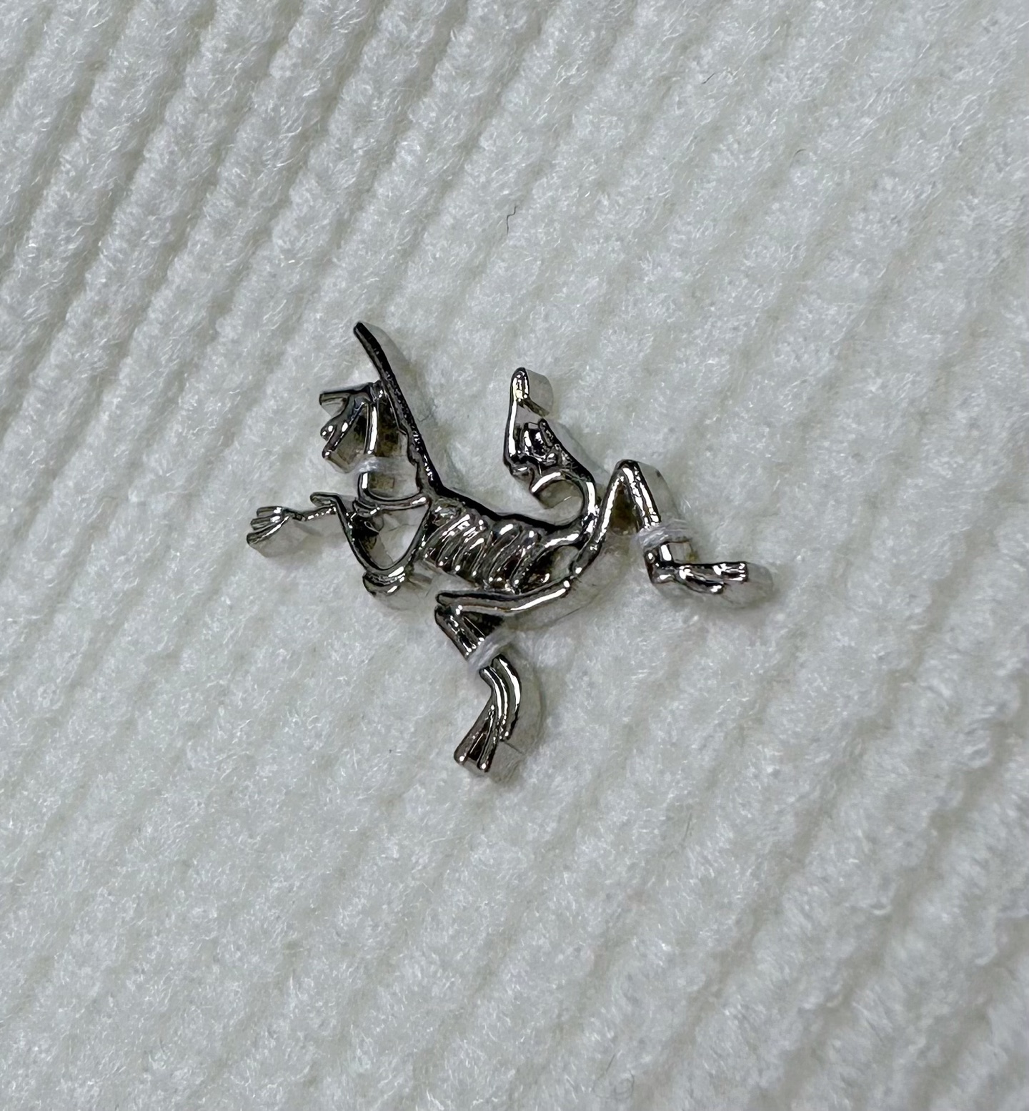 ARC 2025Ss秋冬新款男女同款高克重针织马甲，配色标识条纹工艺设计！钩织标识条纹修饰，设计经典配色