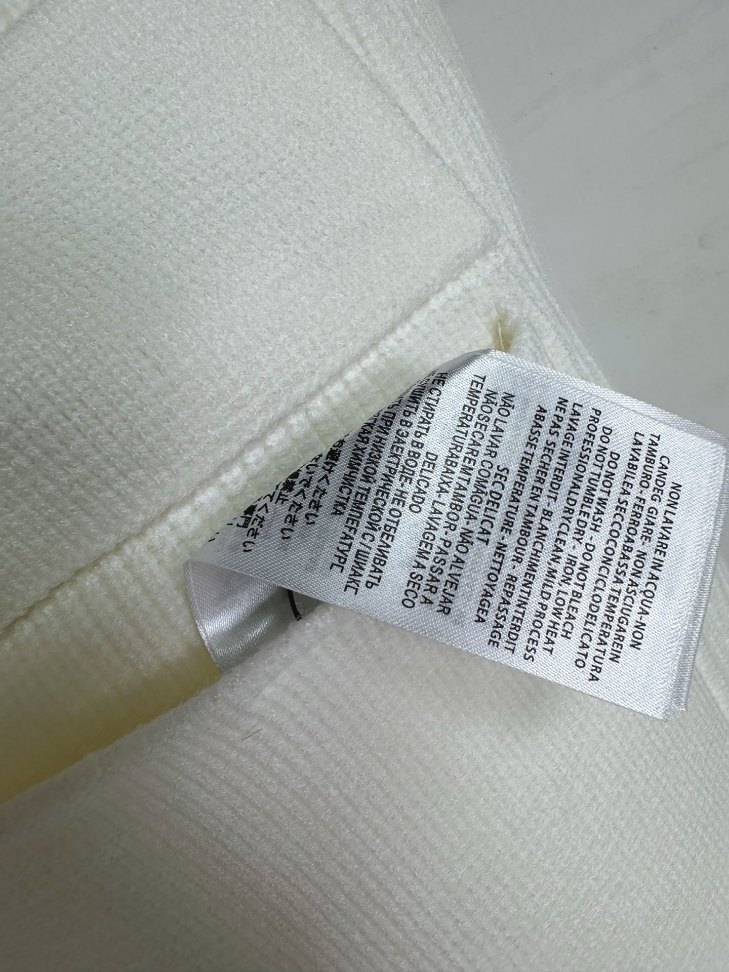 ARC 2025Ss秋冬新款男女同款高克重针织马甲，配色标识条纹工艺设计！钩织标识条纹修饰，设计经典配色