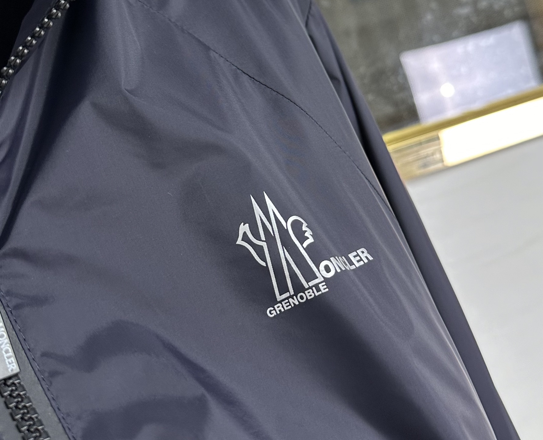 MON 2025秋冬新款🆕薄棉夹克 原版1:1订制五金配件全进口原版定制 欢迎专柜对比 超柔软 超级重工