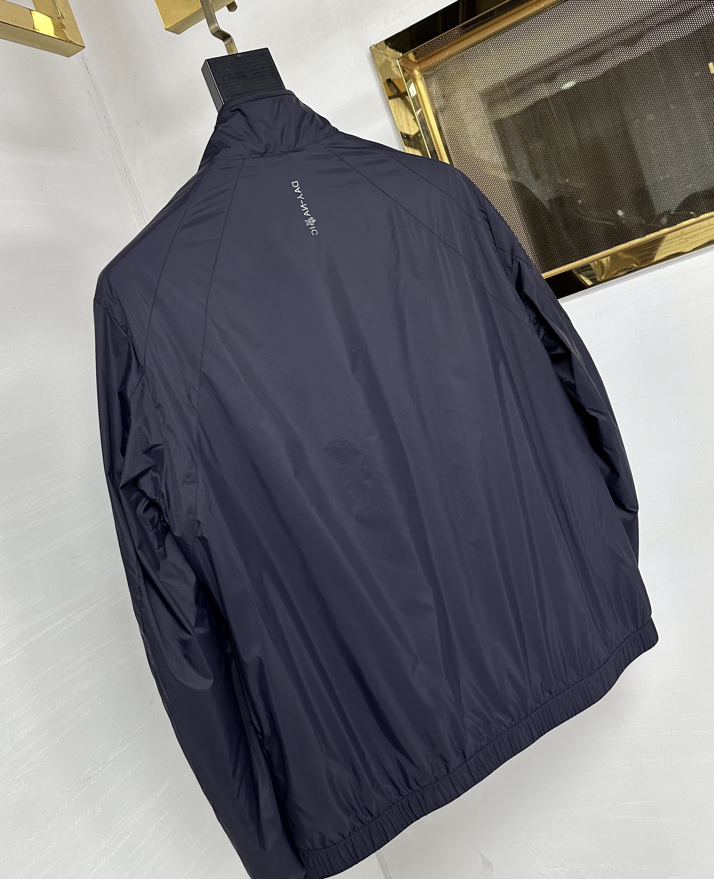 MON 2025秋冬新款🆕薄棉夹克 原版1:1订制五金配件全进口原版定制 欢迎专柜对比 超柔软 超级重工