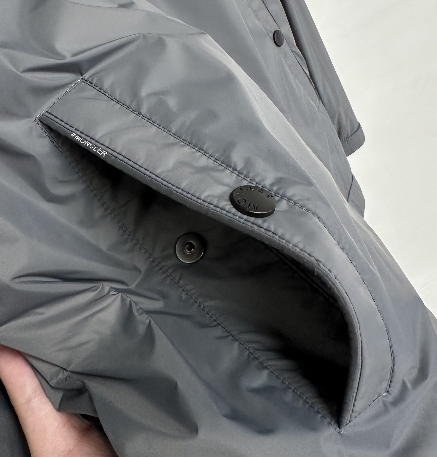 MON 2025秋冬新款🆕薄棉夹克 原版1:1订制五金配件全进口原版定制 欢迎专柜对比 超柔软 超级重工