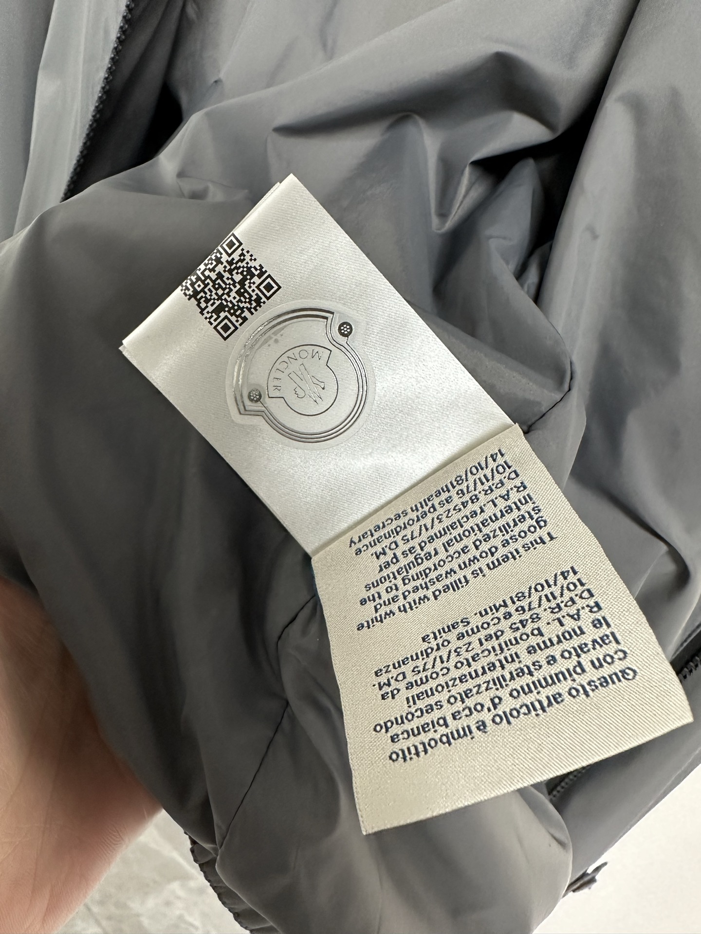 MON 2025秋冬新款🆕薄棉夹克 原版1:1订制五金配件全进口原版定制 欢迎专柜对比 超柔软 超级重工