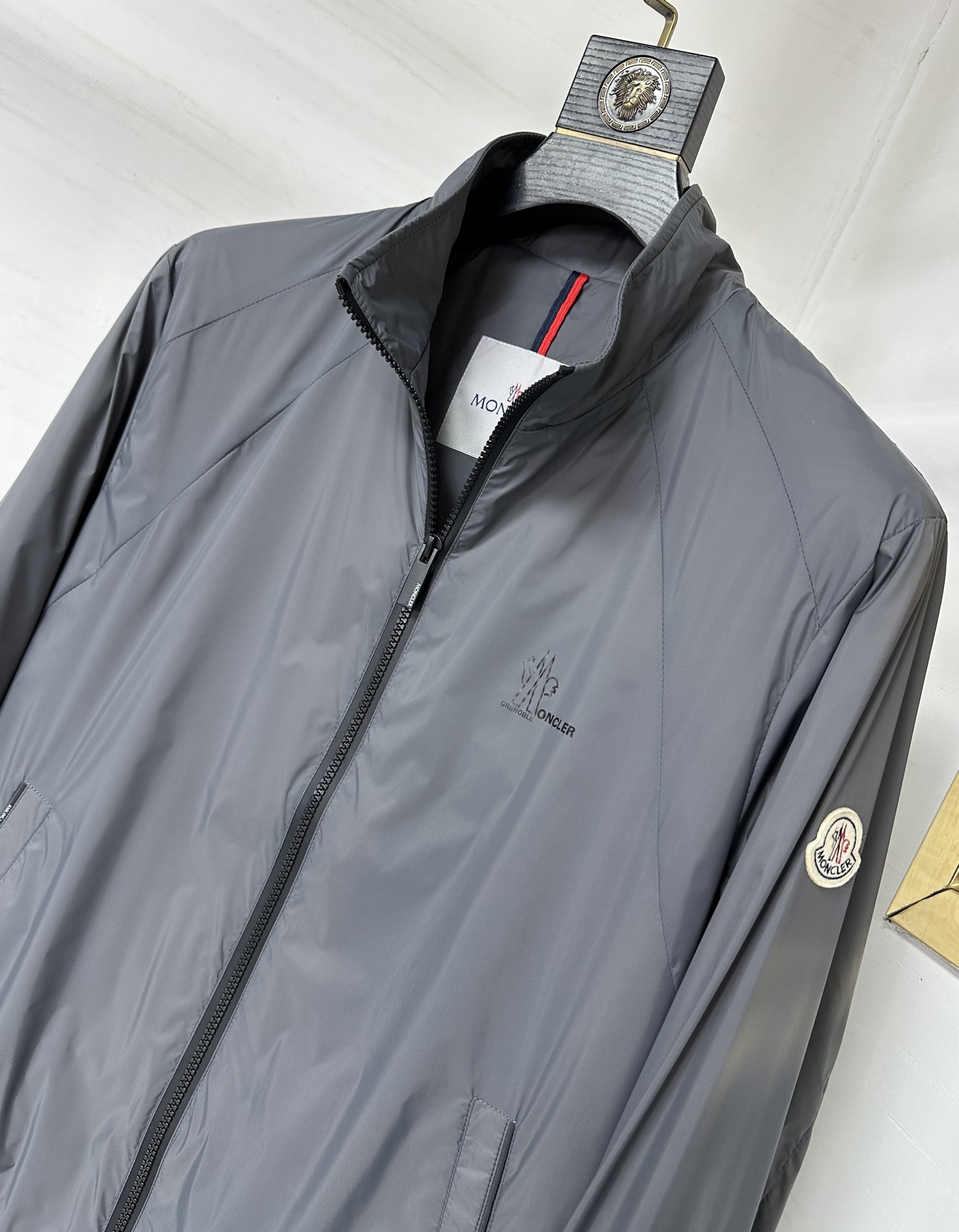 MON 2025秋冬新款🆕薄棉夹克 原版1:1订制五金配件全进口原版定制 欢迎专柜对比 超柔软 超级重工