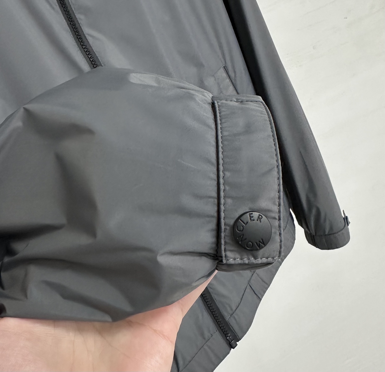 MON 2025秋冬新款🆕薄棉夹克 原版1:1订制五金配件全进口原版定制 欢迎专柜对比 超柔软 超级重工