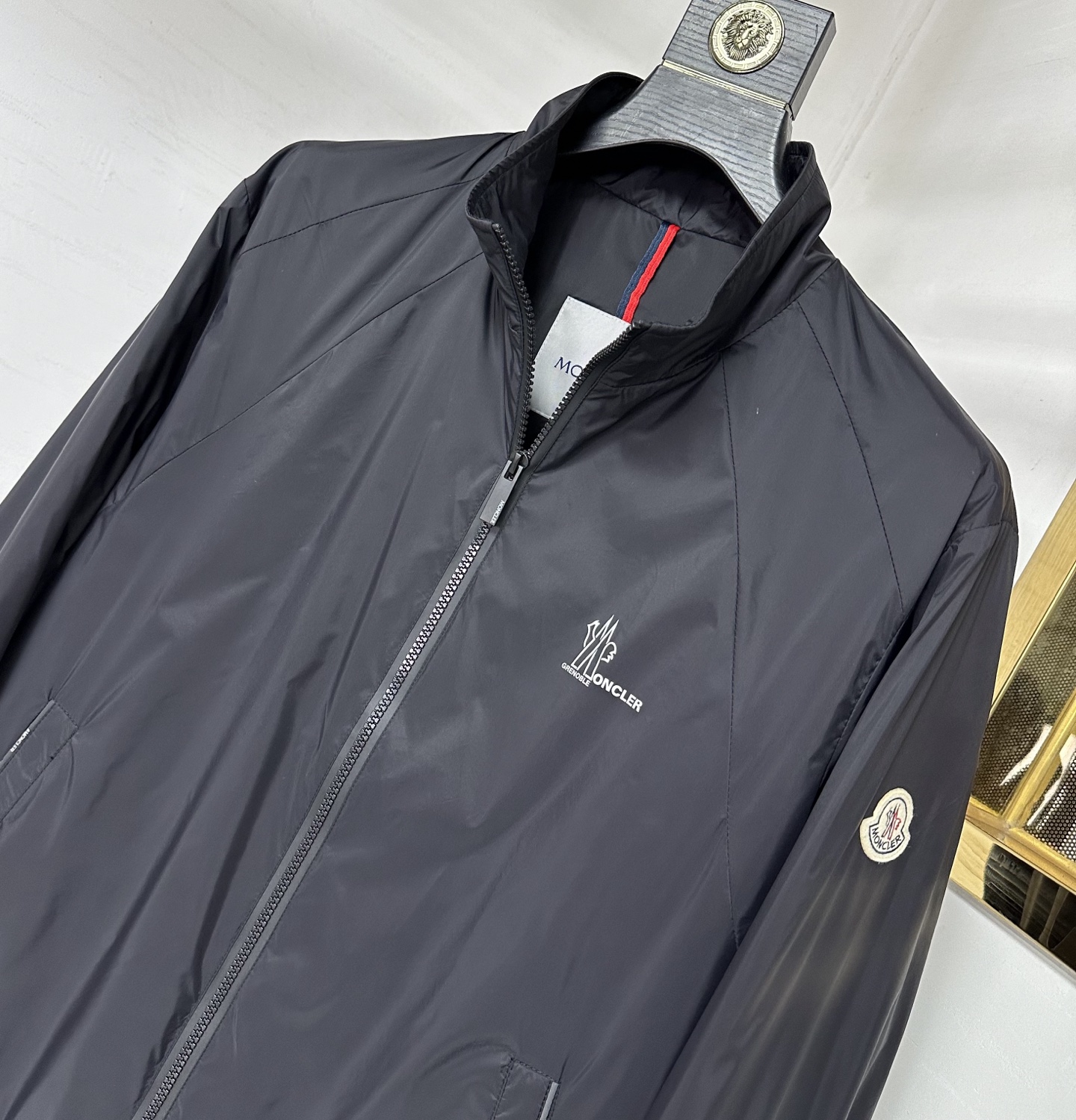 MON 2025秋冬新款🆕薄棉夹克 原版1:1订制五金配件全进口原版定制 欢迎专柜对比 超柔软 超级重工