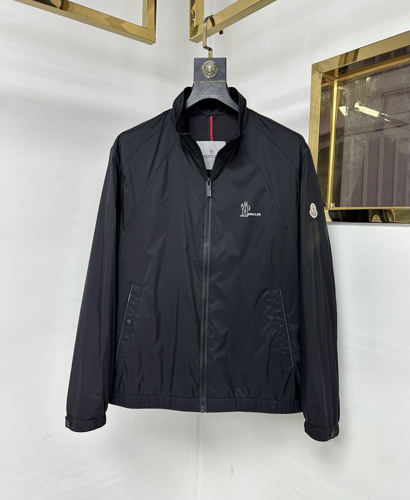 MON 2025秋冬新款🆕薄棉夹克 原版1:1订制五金配件全进口原版定制 欢迎专柜对比 超柔软 超级重工