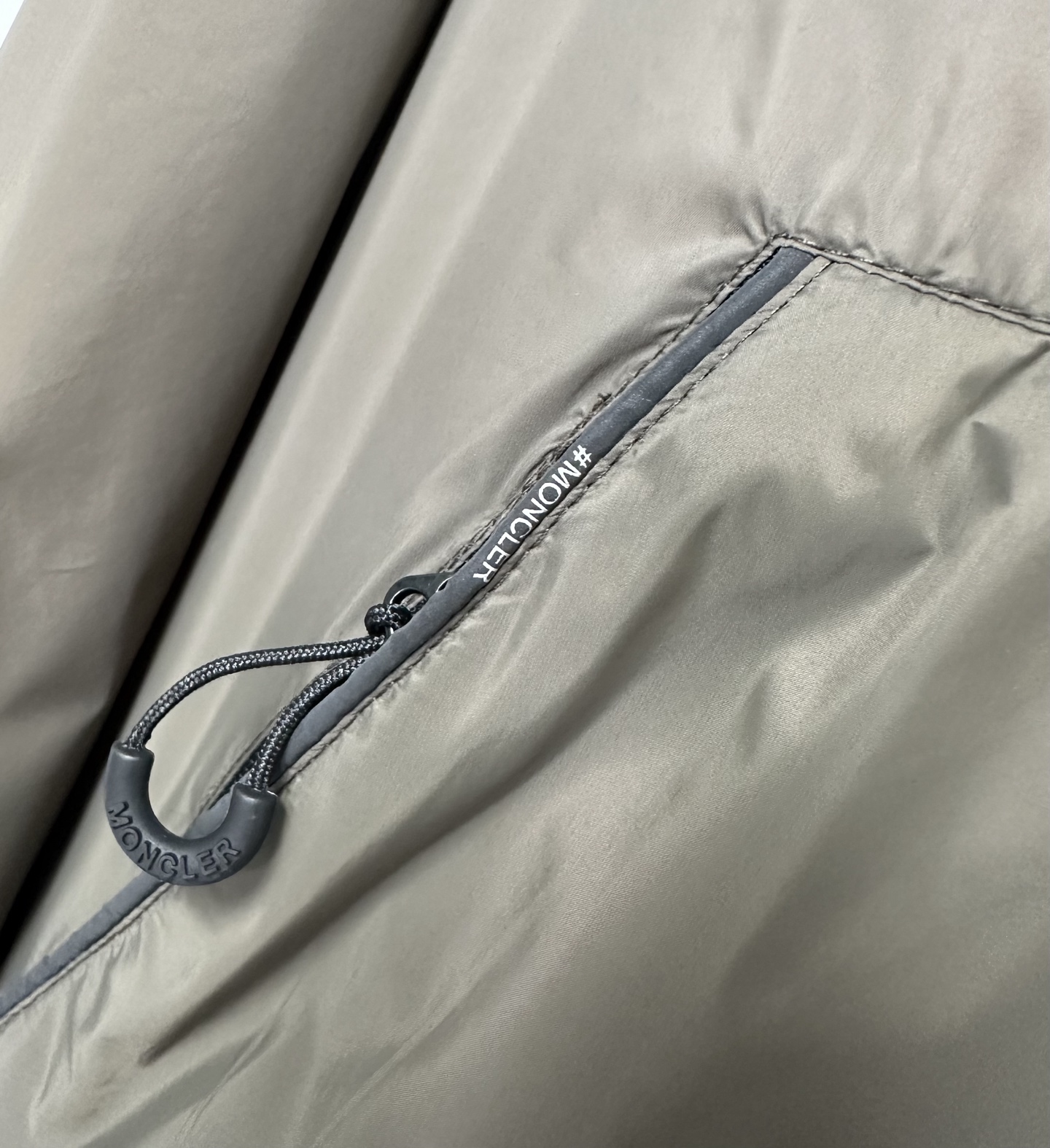 MON 2025秋冬新款🆕薄棉夹克 原版1:1订制五金配件全进口原版定制 欢迎专柜对比 超柔软 超级重工