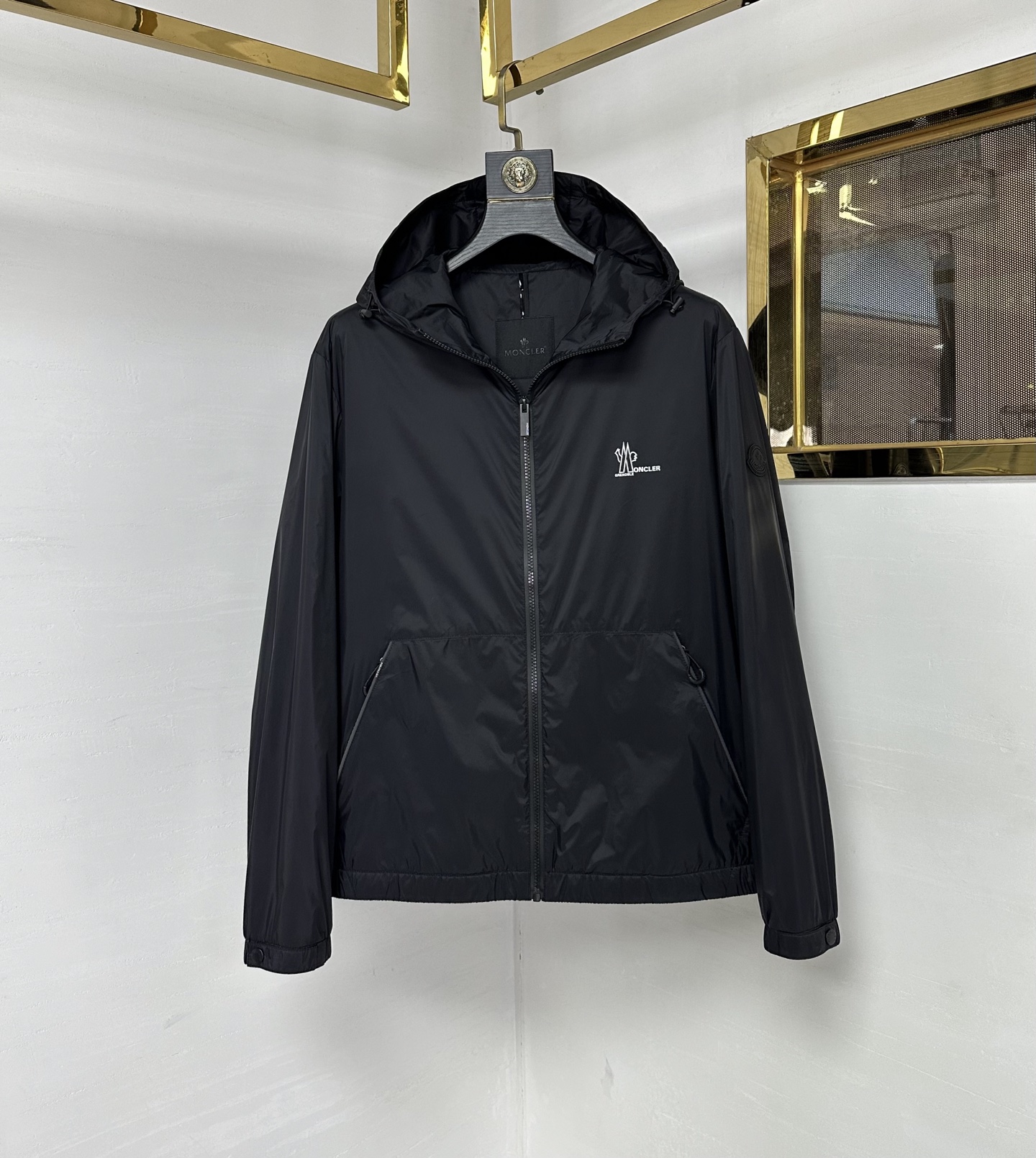 MON 2025秋冬新款🆕薄棉夹克 原版1:1订制五金配件全进口原版定制 欢迎专柜对比 超柔软 超级重工