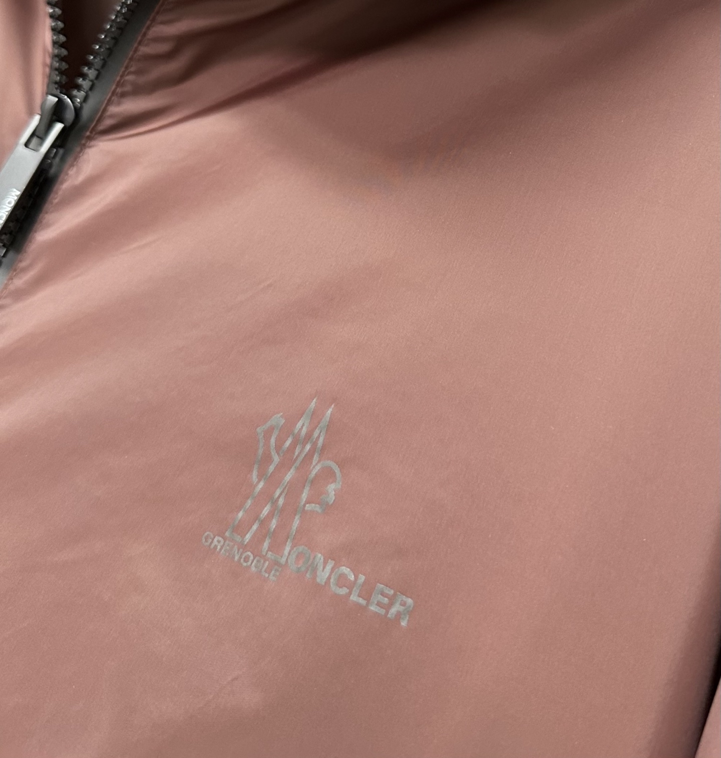 MON 2025秋冬新款🆕薄棉夹克 原版1:1订制五金配件全进口原版定制 欢迎专柜对比 超柔软 超级重工