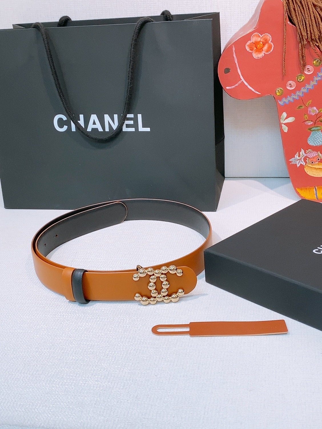 - 香家 经典永恒系列-双面小牛皮双C腰带-Top High Quatity Cheap Sneakers Fashion Clothing Clothes Bags handbags Shoes of all Brand wholesale With The best Quality And Beautiful Price from China Factory Chinese suppliers wholesaler seller - 香家 经典永恒系列-双面小牛皮双C腰带
