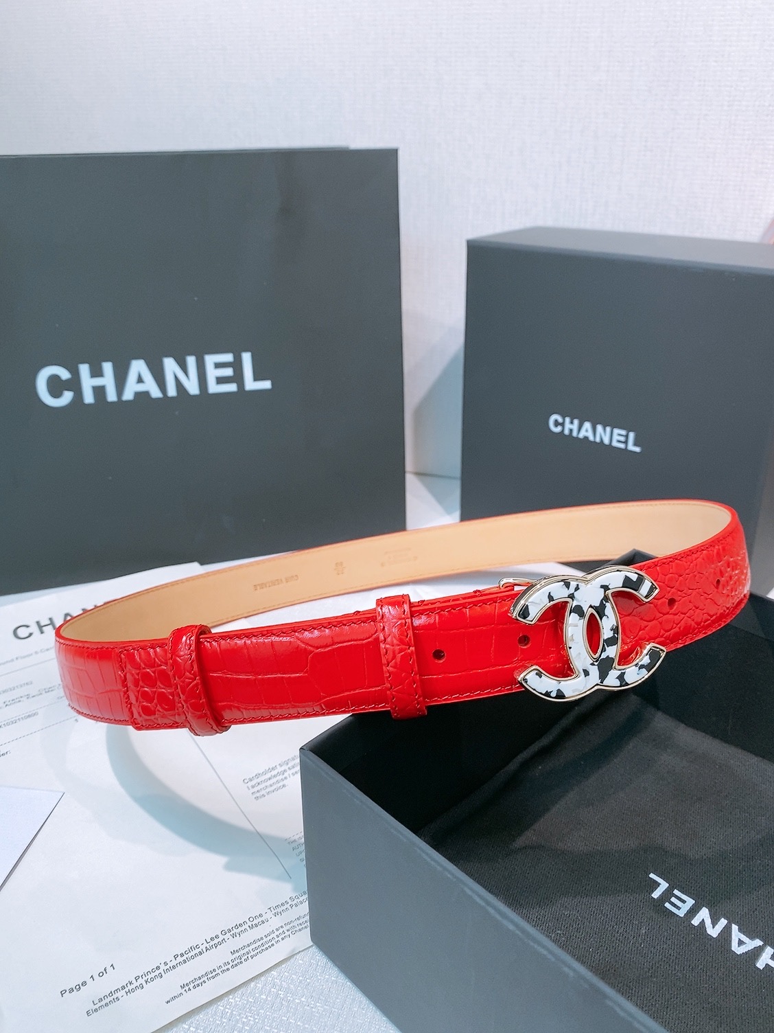 Chanel 宽度：𝟯 𝟬𝗰𝗺 香奈儿 CHANEL « 配全套 原包装 » 𝟐𝟔新款认图最新钢印 进口 小牛皮鳄鱼纹/+纯铜扣 开模对版正货钢印 细节完美一致