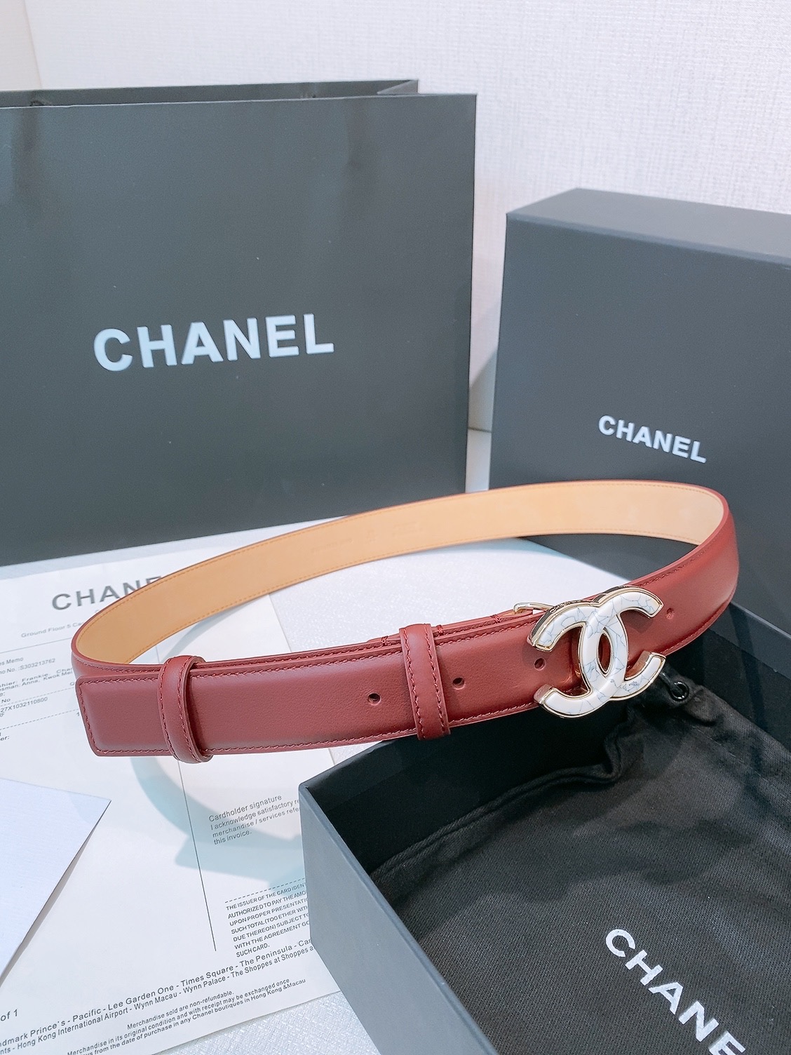 Chanel 宽度：𝟯 𝟬𝗰𝗺 香奈儿 CHANEL « 配全套 原包装 » 𝟐𝟔新款认图最新钢印 进口 小牛皮鳄鱼纹/+纯铜扣 开模对版正货钢印 细节完美一致