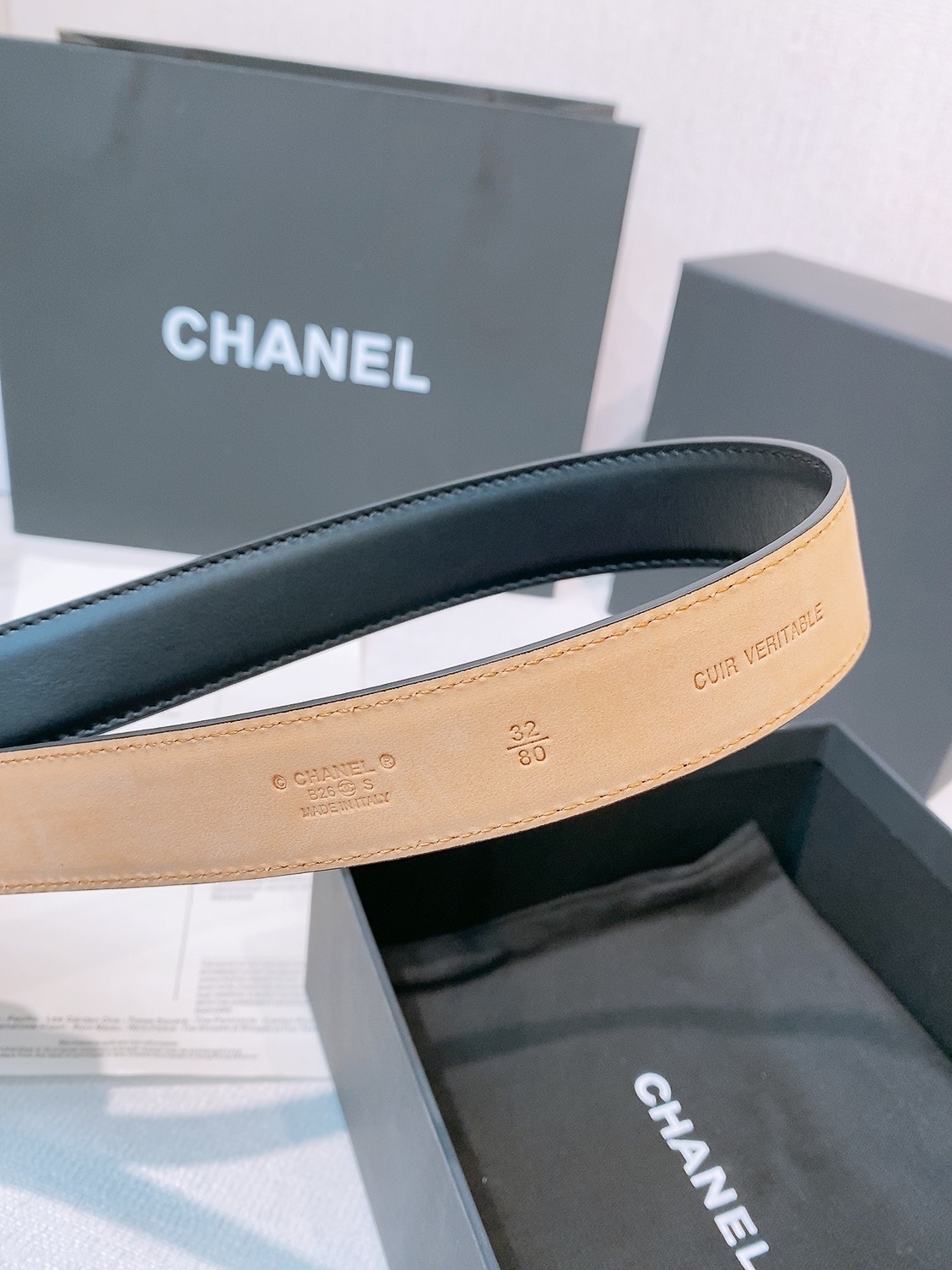 Chanel 宽度：𝟯 𝟬𝗰𝗺 香奈儿 CHANEL « 配全套 原包装 » 𝟐𝟔新款认图最新钢印 进口 小牛皮+纯铜扣 开模对版正货钢印 细节完美一致