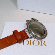 - Look Book Christian Dior 2026椭圆型蝴蝶结腰带 古董感好强!重新诠释Di - Look Book Christian Dior 2026椭圆型蝴蝶结腰带 古董感好强!重新诠释Di