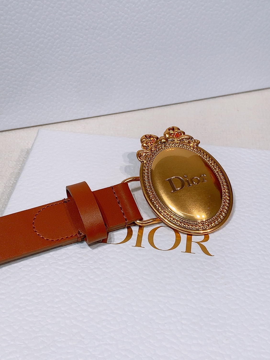- Look Book Christian Dior 2026椭圆型蝴蝶结腰带 古董感好强!重新诠释Di - Look Book Christian Dior 2026椭圆型蝴蝶结腰带 古董感好强!重新诠释Di