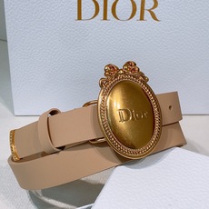 - Look Book Christian Dior 2026椭圆型蝴蝶结腰带 古董感好强!重新诠释Di - Look Book Christian Dior 2026椭圆型蝴蝶结腰带 古董感好强!重新诠释Di