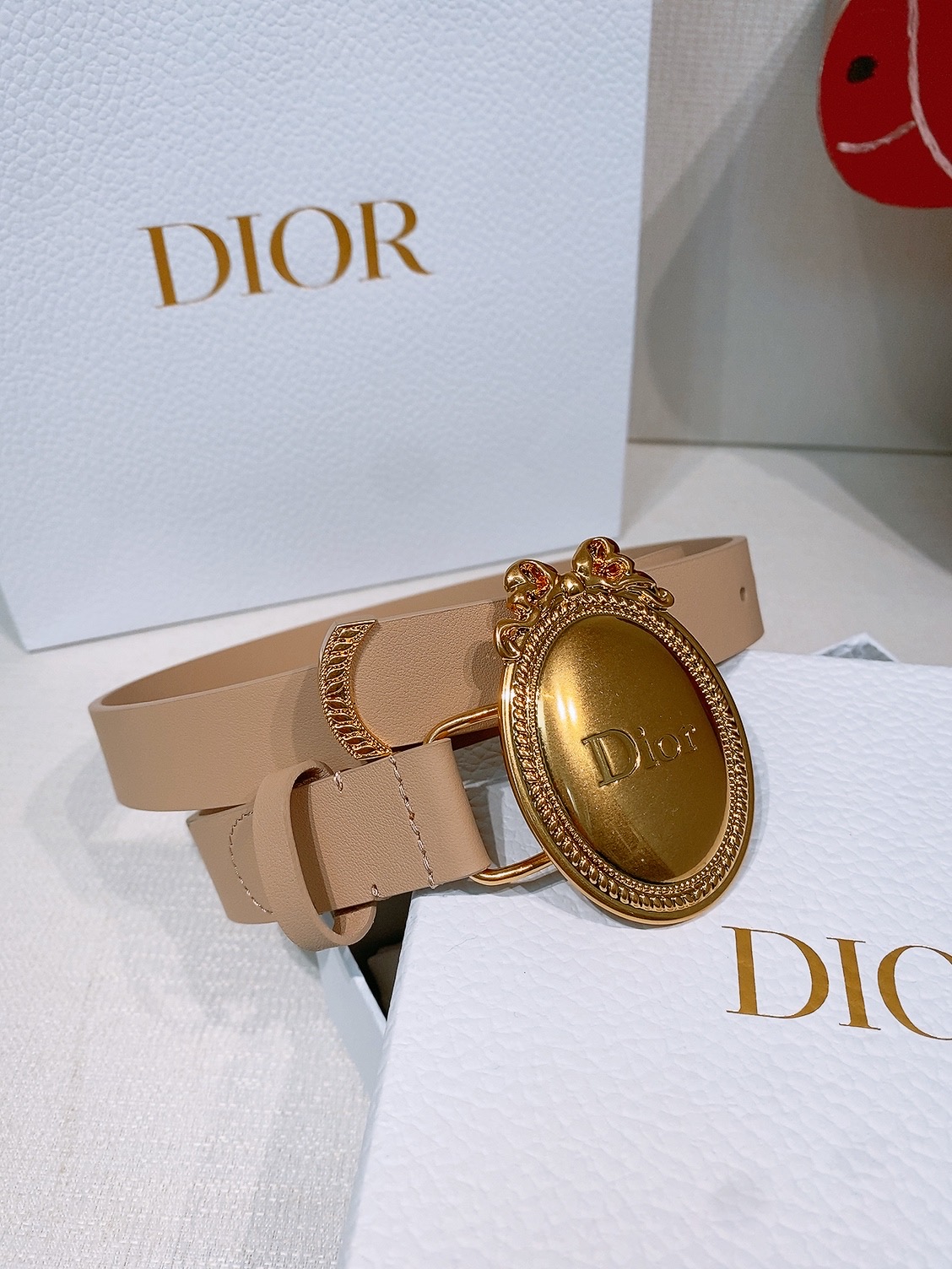 - Look Book Christian Dior 2026椭圆型蝴蝶结腰带 古董感好强!重新诠释Di - Look Book Christian Dior 2026椭圆型蝴蝶结腰带 古董感好强!重新诠释Di