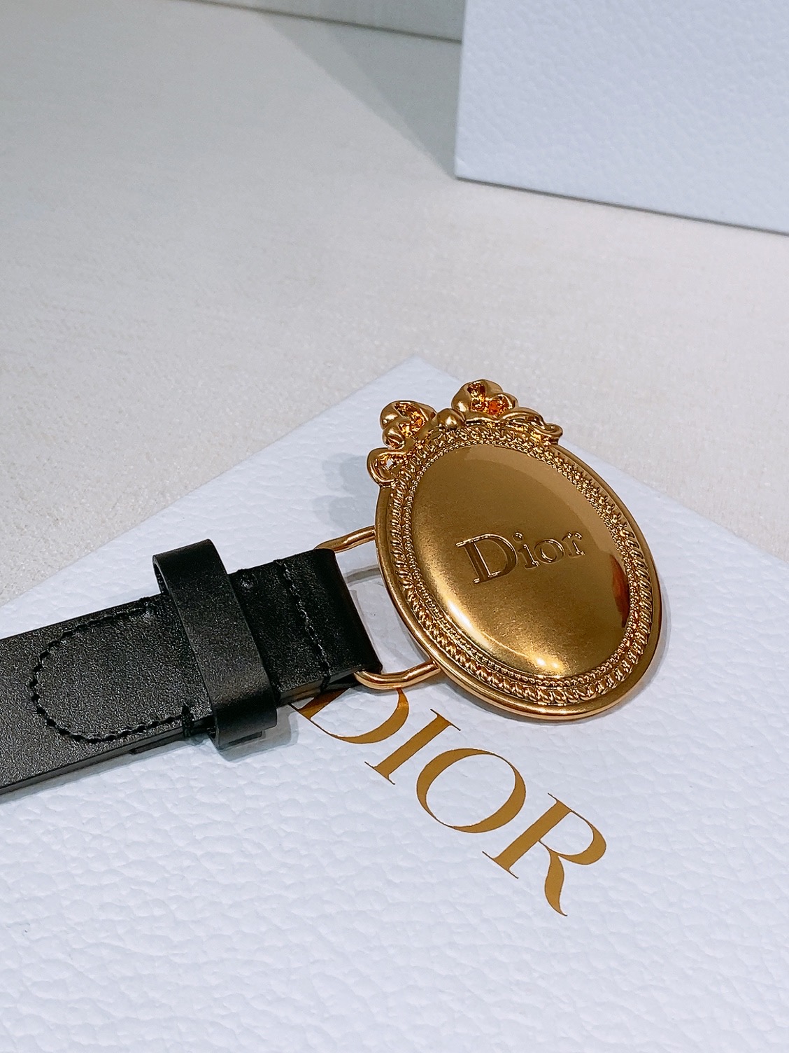 - Look Book Christian Dior 2026椭圆型蝴蝶结腰带 古董感好强!重新诠释Di - Look Book Christian Dior 2026椭圆型蝴蝶结腰带 古董感好强!重新诠释Di