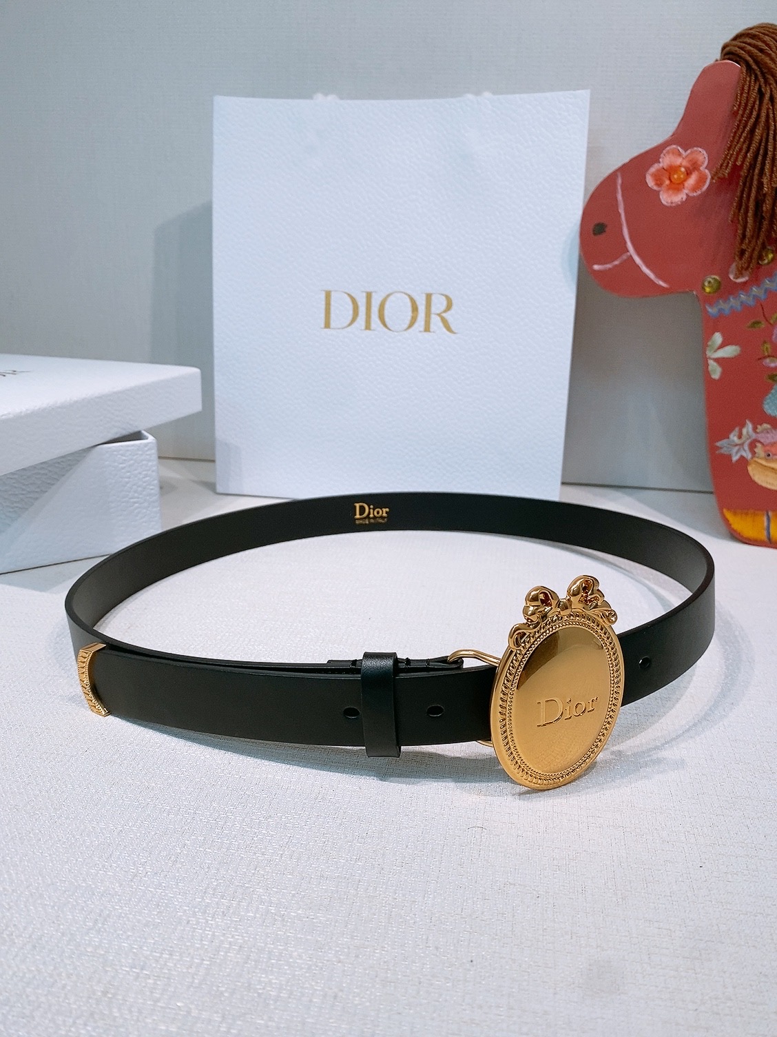- Look Book Christian Dior 2026椭圆型蝴蝶结腰带 古董感好强!重新诠释Di - Look Book Christian Dior 2026椭圆型蝴蝶结腰带 古董感好强!重新诠释Di