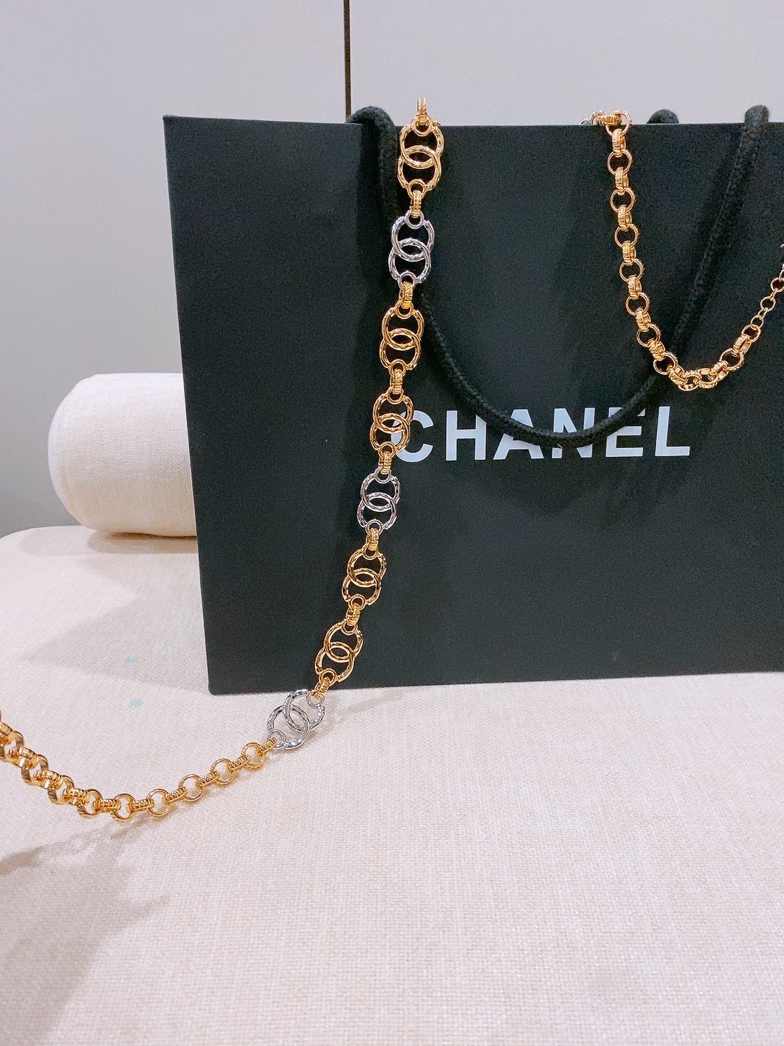 -Chanel CC黄铜腰链 定制螺纹配件 环环相扣 金 与 银 黄铜金属.精致银色系logo腰链 精致