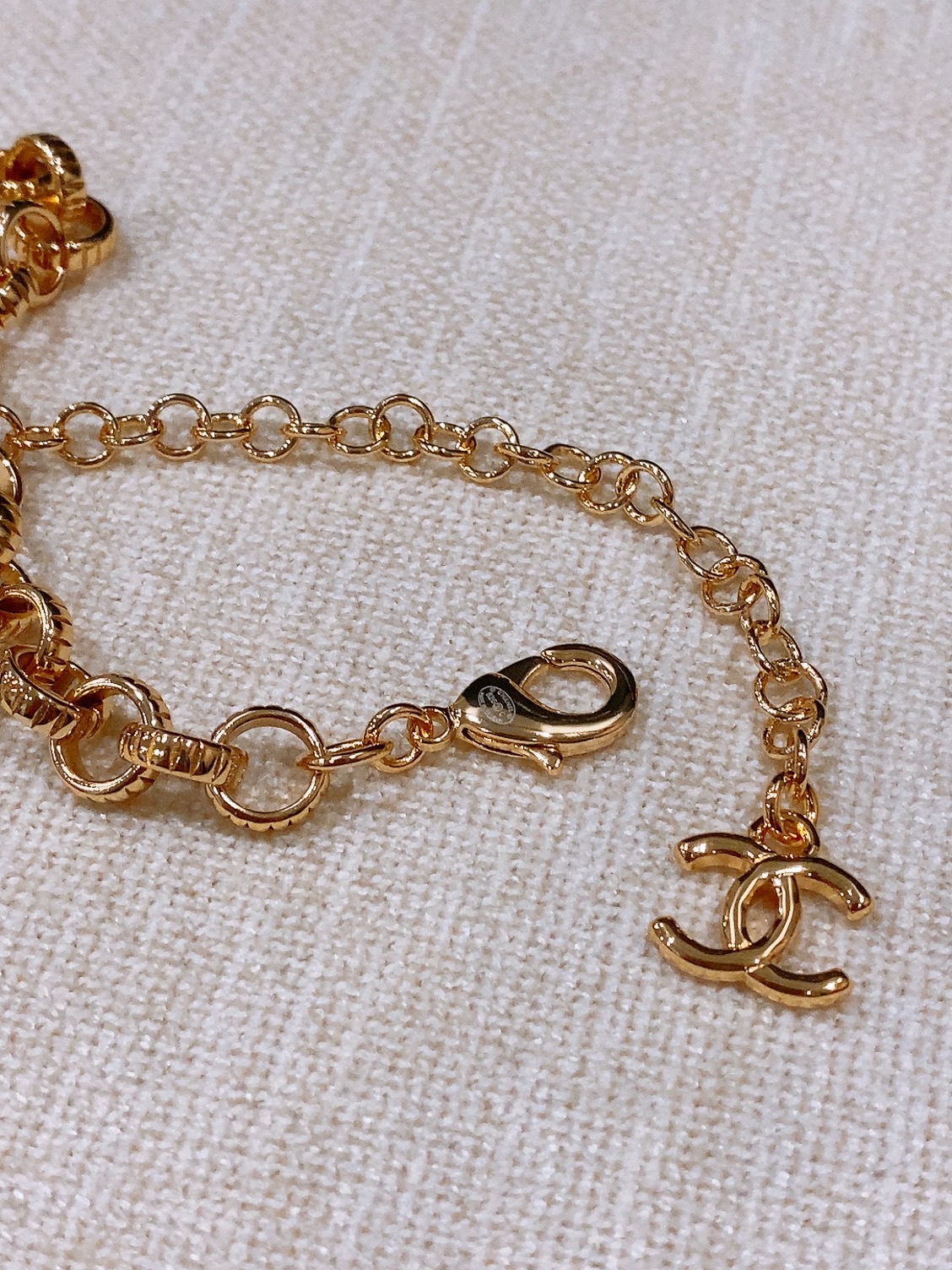 -Chanel CC黄铜腰链 定制螺纹配件 环环相扣 金 与 银 黄铜金属.精致银色系logo腰链 精致
