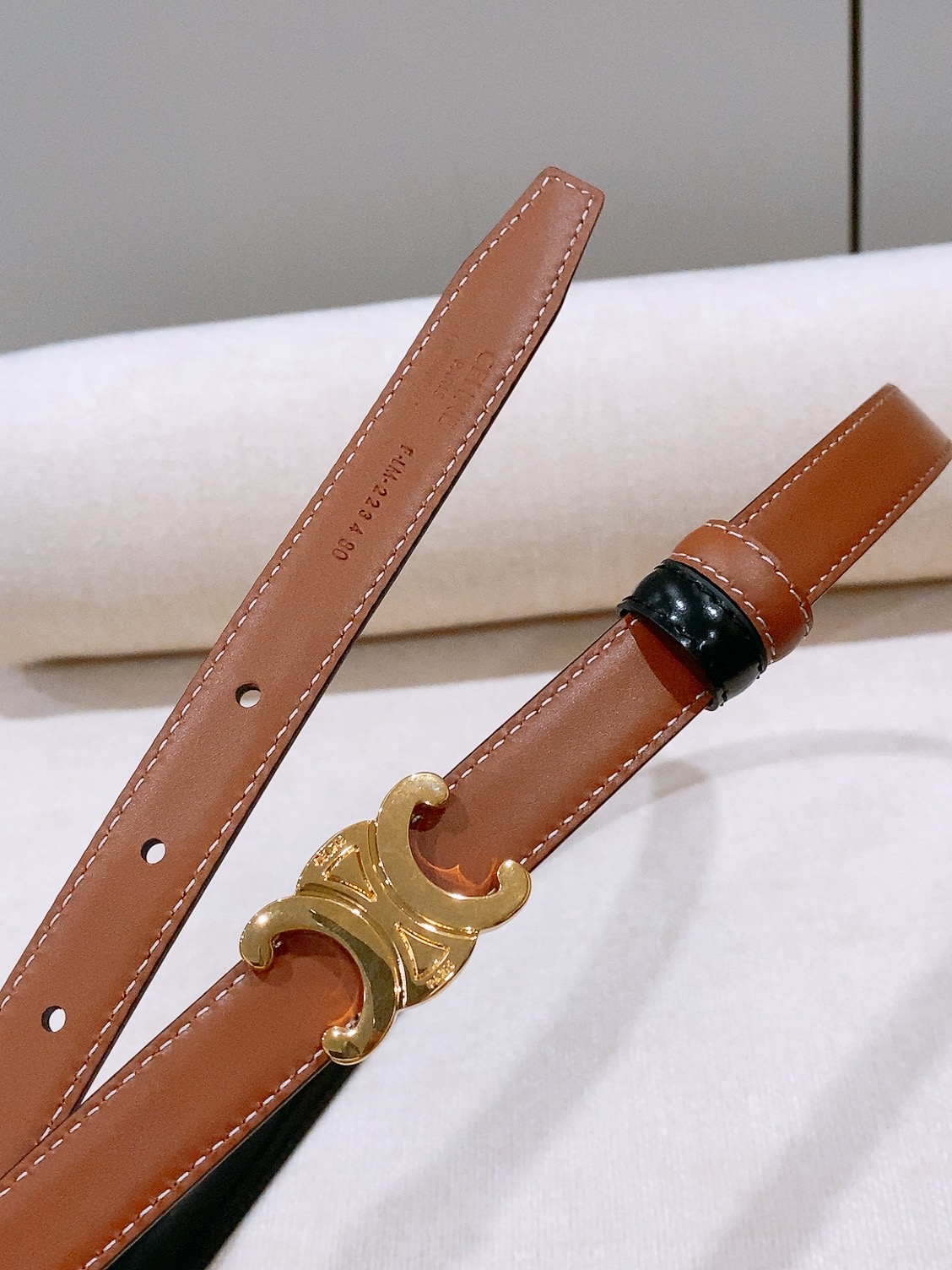 Celine双面窄版腰带  （1.8cm) 凯旋门