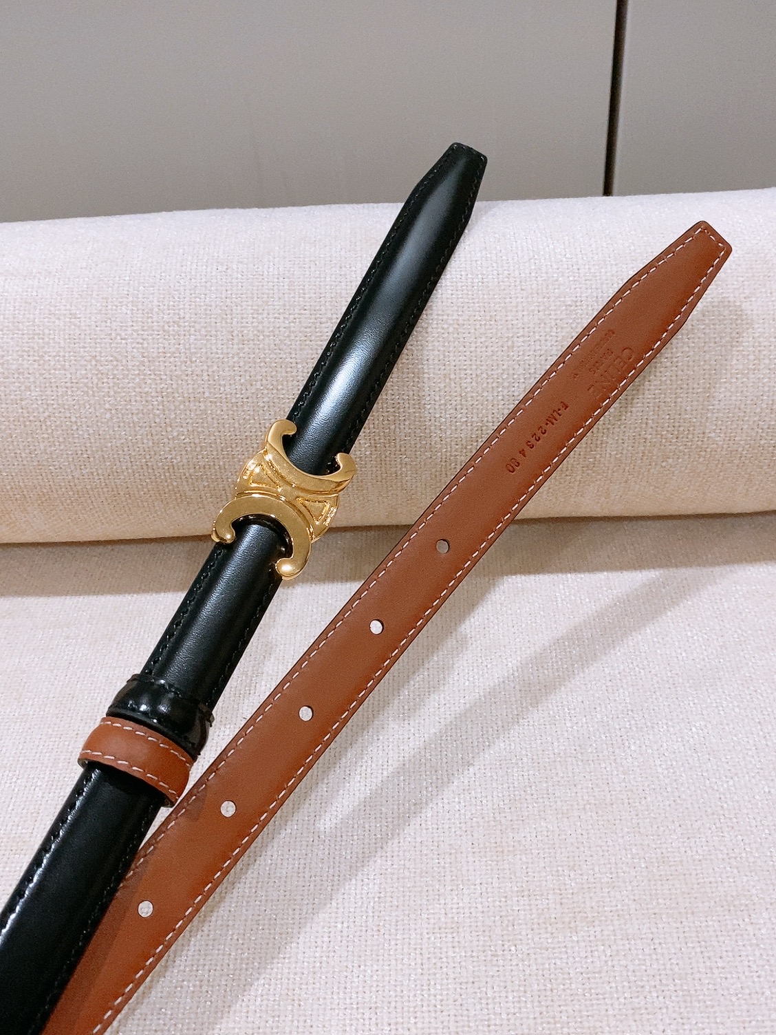 Celine双面窄版腰带  （1.8cm) 凯旋门