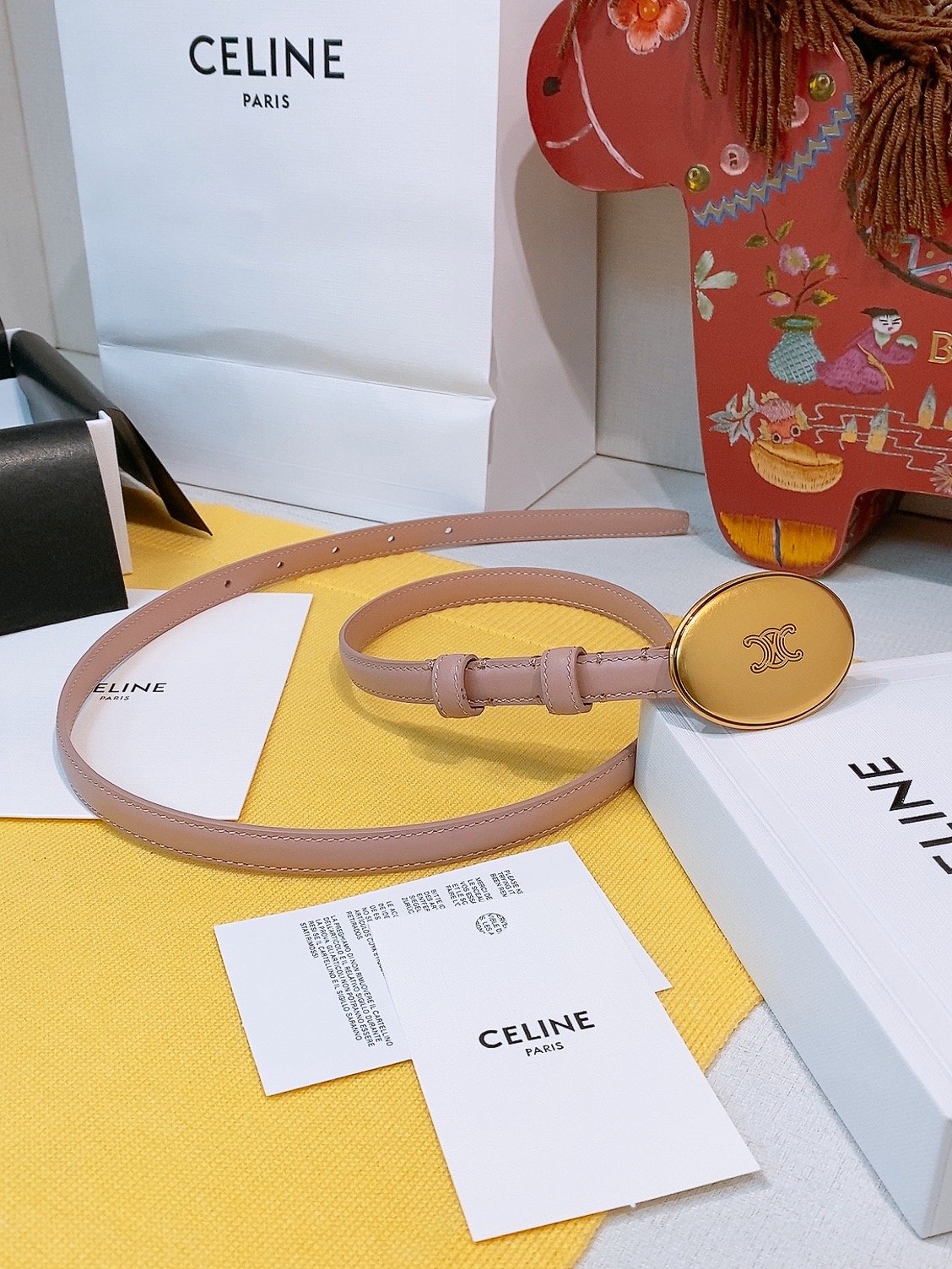 -凯旋门✨ MAISON 13mm皮带 MAISON 13毫米皮带，TAURILLON皮革，牛皮革衬里，银色饰面，宽度：