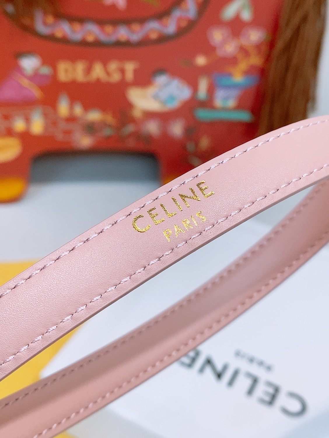 -凯旋门✨ MAISON 13mm皮带 MAISON 13毫米皮带，TAURILLON皮革，牛皮革衬里，银色饰面，宽度：
