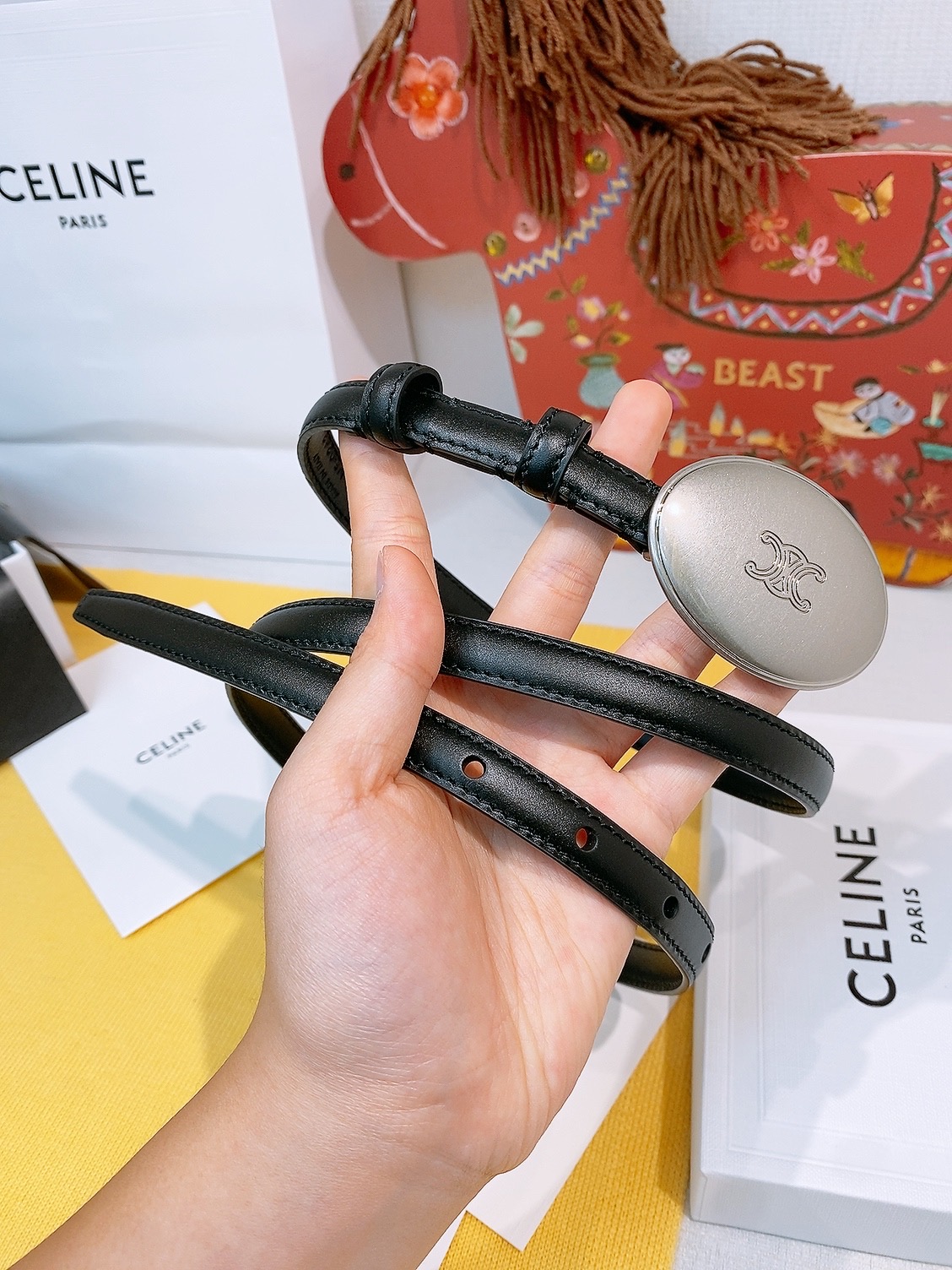 -凯旋门✨ MAISON 13mm皮带 MAISON 13毫米皮带,TAURILLON皮革,牛皮革衬里,银色饰面,宽度: -凯旋门✨ MAISON 13mm皮带 MAISON 13毫米皮带,TAURILLON皮革,牛皮革衬里,银色饰面,宽度: