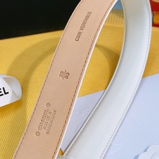 纯白皮 香家✨ Leather belt 30mm 皮质腰带 简约方形金属扣头,搭配光滑小牛皮腰带,品牌标志性通勤配饰, 纯白皮 香家✨ Leather belt 30mm 皮质腰带 简约方形金属扣头,搭配光滑小牛皮腰带,品牌标志性通勤配饰,