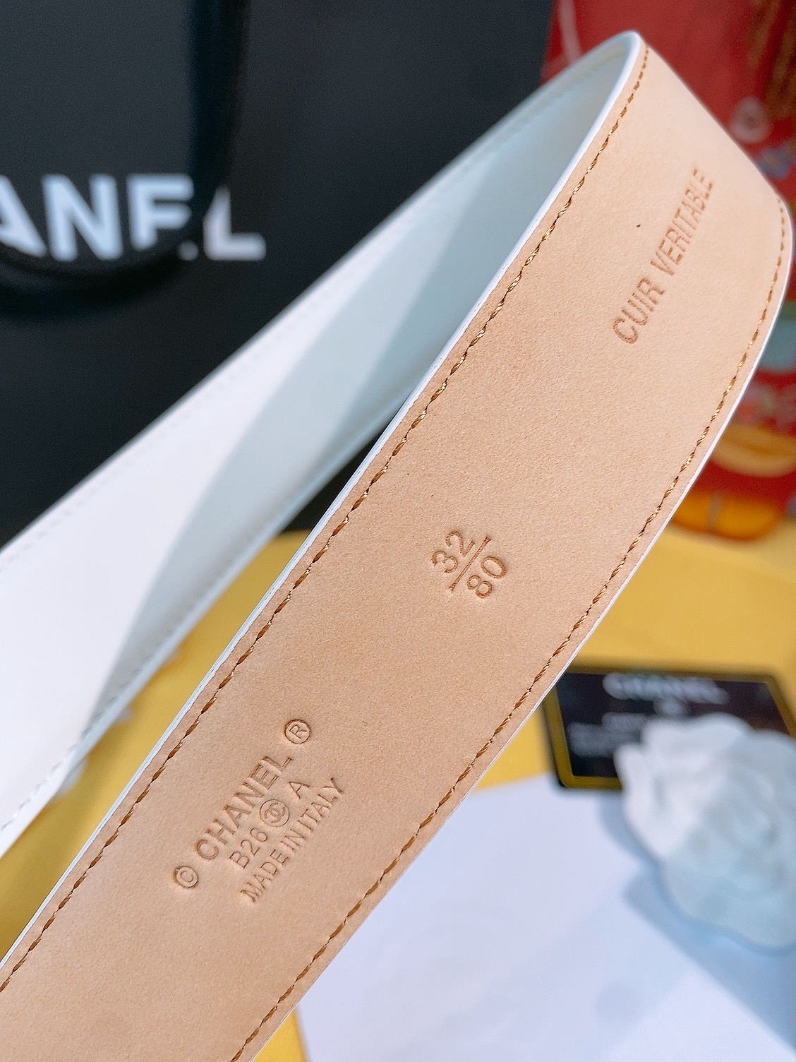 纯白皮 香家✨ Leather belt 30mm 皮质腰带 简约方形金属扣头,搭配光滑小牛皮腰带,品牌标志性通勤配饰, 纯白皮 香家✨ Leather belt 30mm 皮质腰带 简约方形金属扣头,搭配光滑小牛皮腰带,品牌标志性通勤配饰,