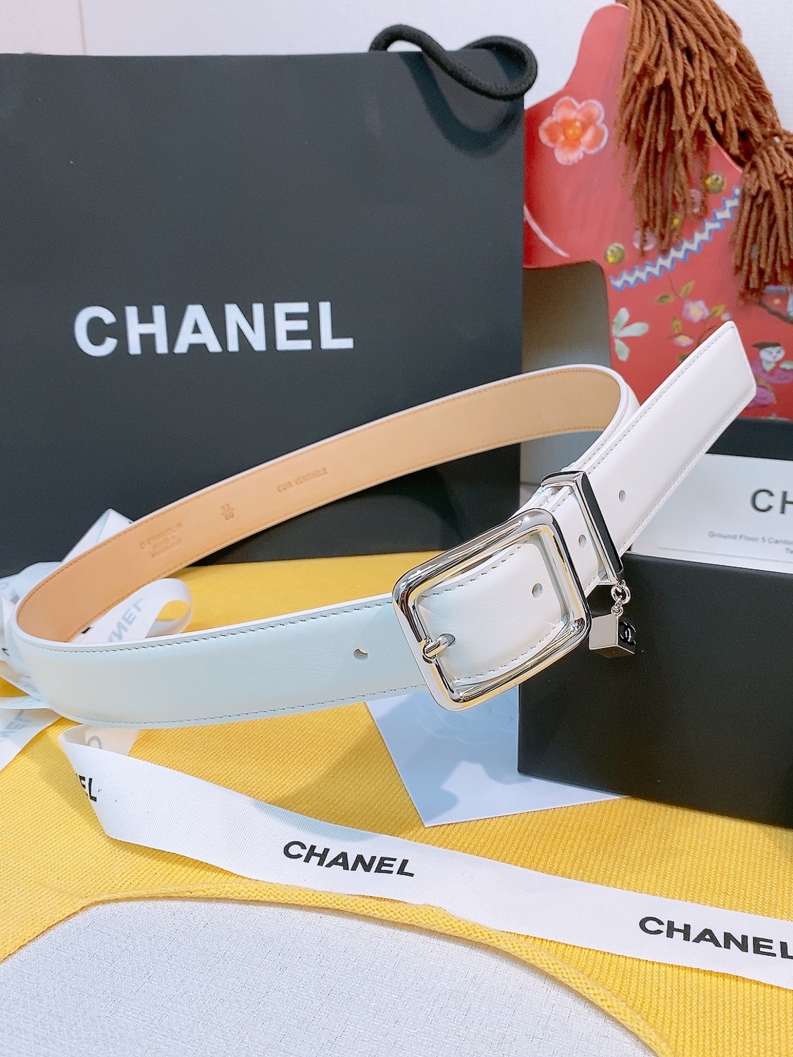 纯白皮 香家✨ Leather belt 30mm 皮质腰带 简约方形金属扣头,搭配光滑小牛皮腰带,品牌标志性通勤配饰, 纯白皮 香家✨ Leather belt 30mm 皮质腰带 简约方形金属扣头,搭配光滑小牛皮腰带,品牌标志性通勤配饰,