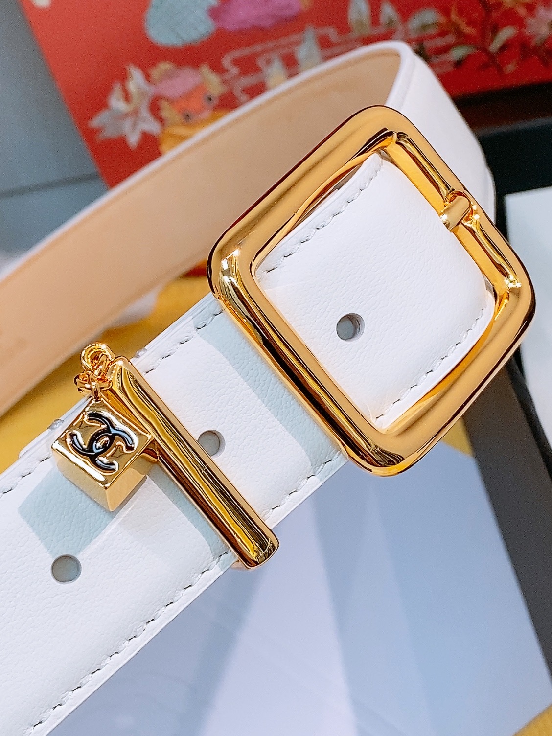 纯白皮 香家✨ Leather belt 30mm 皮质腰带 简约方形金属扣头,搭配光滑小牛皮腰带,品牌标志性通勤配饰, 纯白皮 香家✨ Leather belt 30mm 皮质腰带 简约方形金属扣头,搭配光滑小牛皮腰带,品牌标志性通勤配饰,