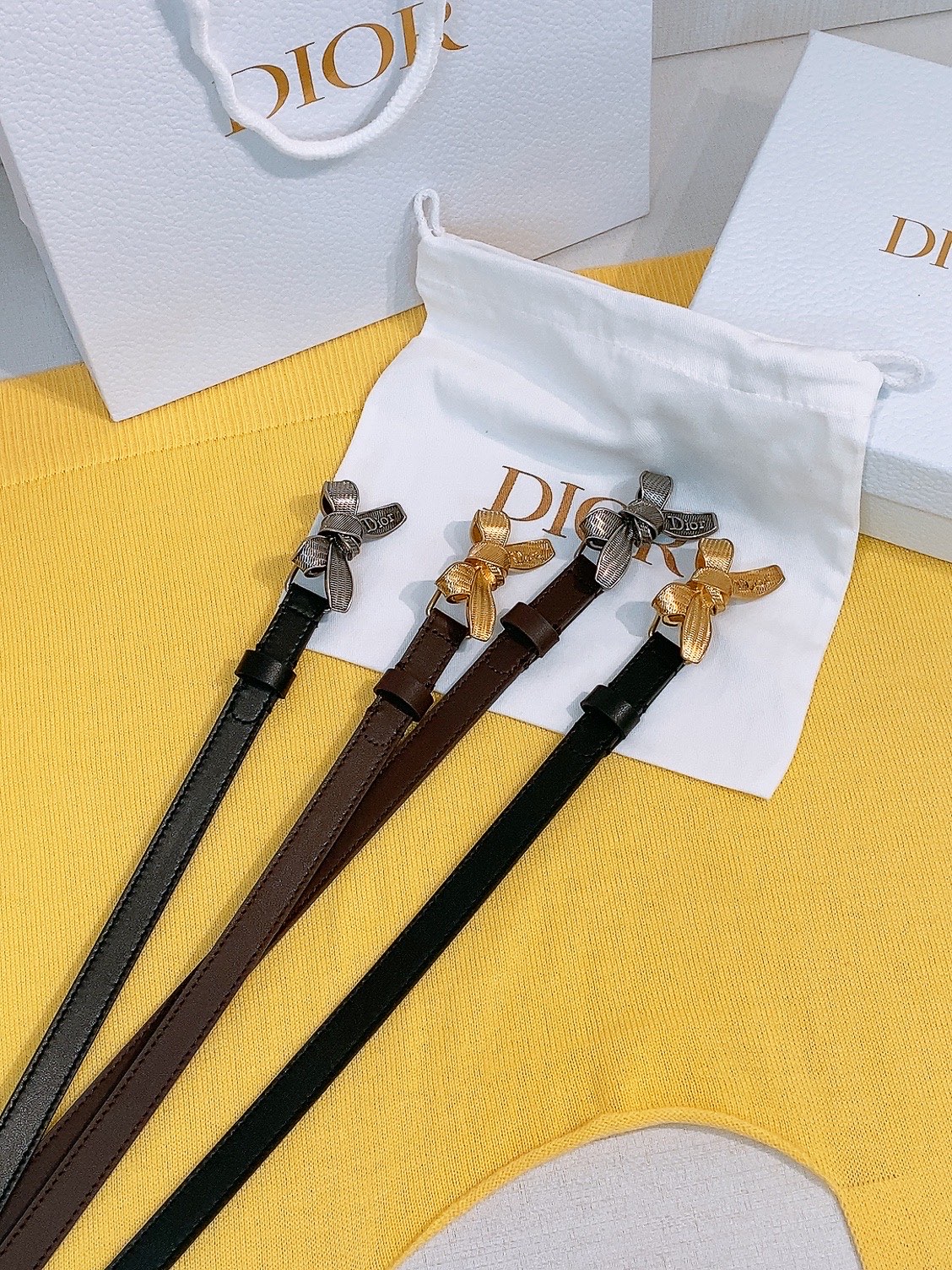 -迪家新款蝴蝶结🎀复古腰带 Dior这款Montaigne Treasure腰带是2026秋季成衣系列全新单品,彰显生动 -迪家新款蝴蝶结🎀复古腰带 Dior这款Montaigne Treasure腰带是2026秋季成衣系列全新单品,彰显生动