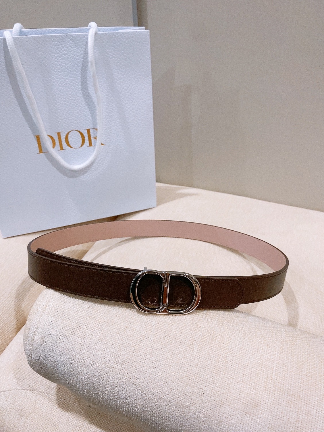 -迪家✨ Montaigne Belt 25mm 进口小牛皮腰带(经典亮面CD搭扣款) 甄选小牛皮打造,侧边手工编织工艺 -迪家✨ Montaigne Belt 25mm 进口小牛皮腰带(经典亮面CD搭扣款) 甄选小牛皮打造,侧边手工编织工艺