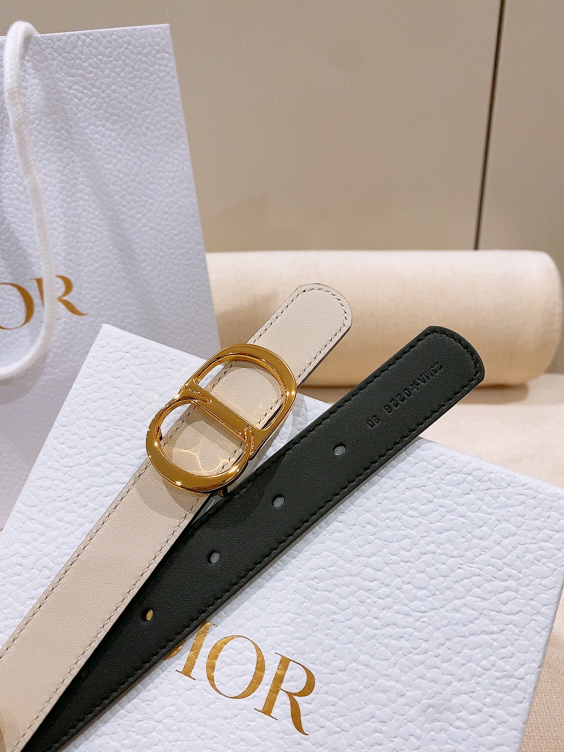 -迪家✨ Montaigne Belt 25mm 进口小牛皮腰带(经典亮面CD搭扣款) 甄选小牛皮打造,侧边手工编织工艺 -迪家✨ Montaigne Belt 25mm 进口小牛皮腰带(经典亮面CD搭扣款) 甄选小牛皮打造,侧边手工编织工艺