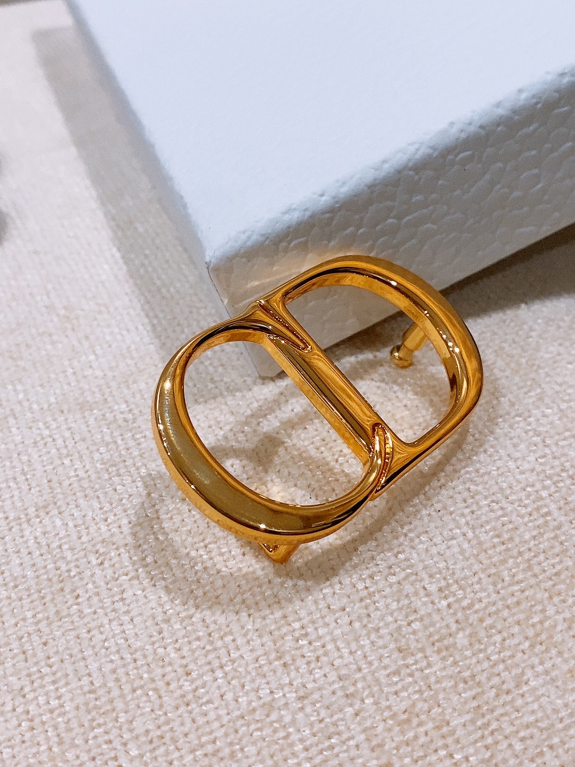 -迪家✨ Montaigne Belt 25mm 进口小牛皮腰带(经典亮面CD搭扣款) 甄选小牛皮打造,侧边手工编织工艺 -迪家✨ Montaigne Belt 25mm 进口小牛皮腰带(经典亮面CD搭扣款) 甄选小牛皮打造,侧边手工编织工艺