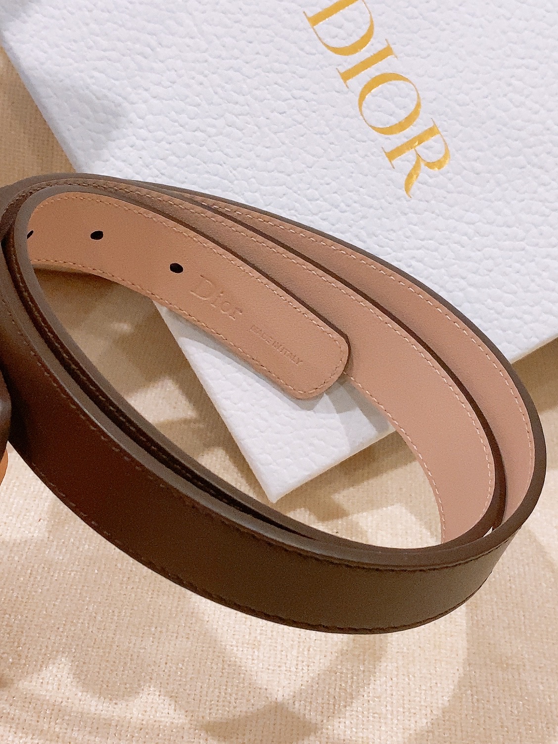 -迪家✨ Montaigne Belt 25mm 进口小牛皮腰带(经典亮面CD搭扣款) 甄选小牛皮打造,侧边手工编织工艺 -迪家✨ Montaigne Belt 25mm 进口小牛皮腰带(经典亮面CD搭扣款) 甄选小牛皮打造,侧边手工编织工艺