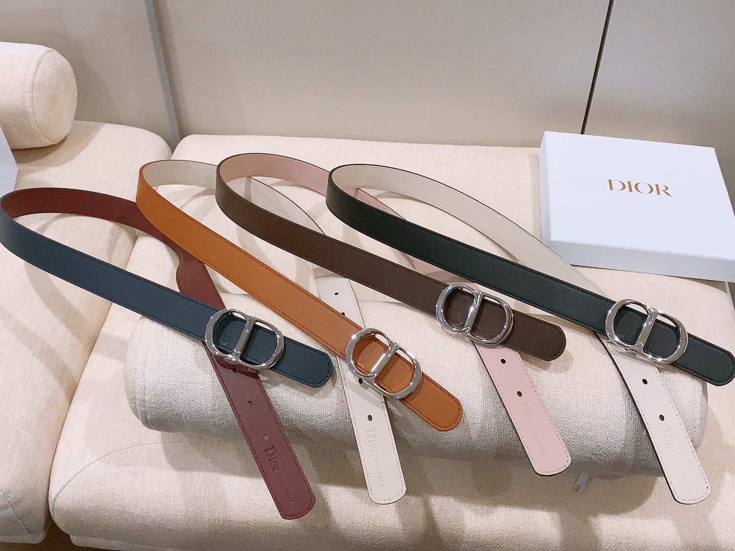 -迪家✨ Montaigne Belt 25mm 进口小牛皮腰带(经典亮面CD搭扣款) 甄选小牛皮打造,侧边手工编织工艺 -迪家✨ Montaigne Belt 25mm 进口小牛皮腰带(经典亮面CD搭扣款) 甄选小牛皮打造,侧边手工编织工艺